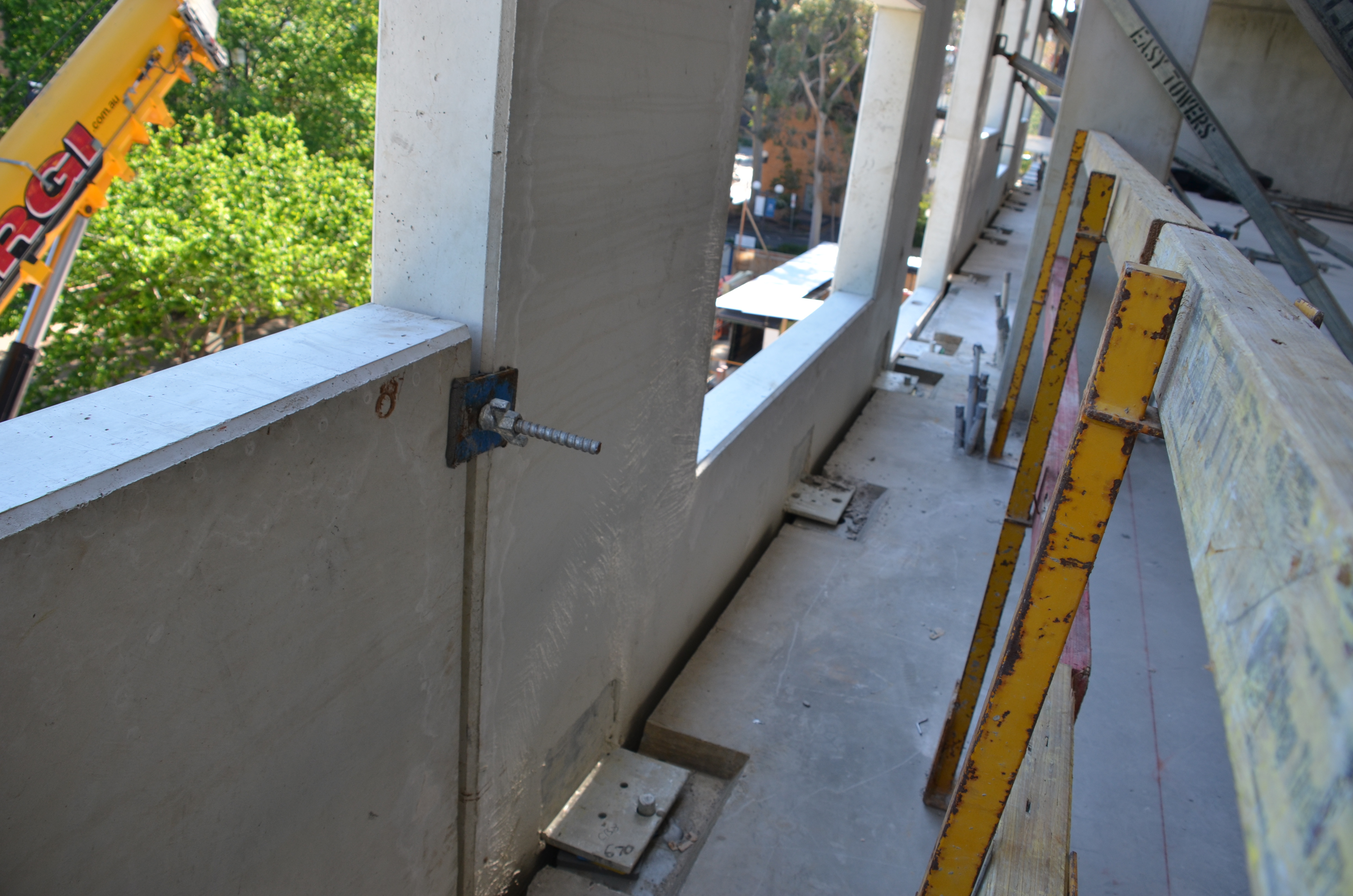 https://archive.abp.unimelb.edu.au/objects/images/Construction/Images/Facades/Precast concrete/Polished south side/DSC_3551.JPG