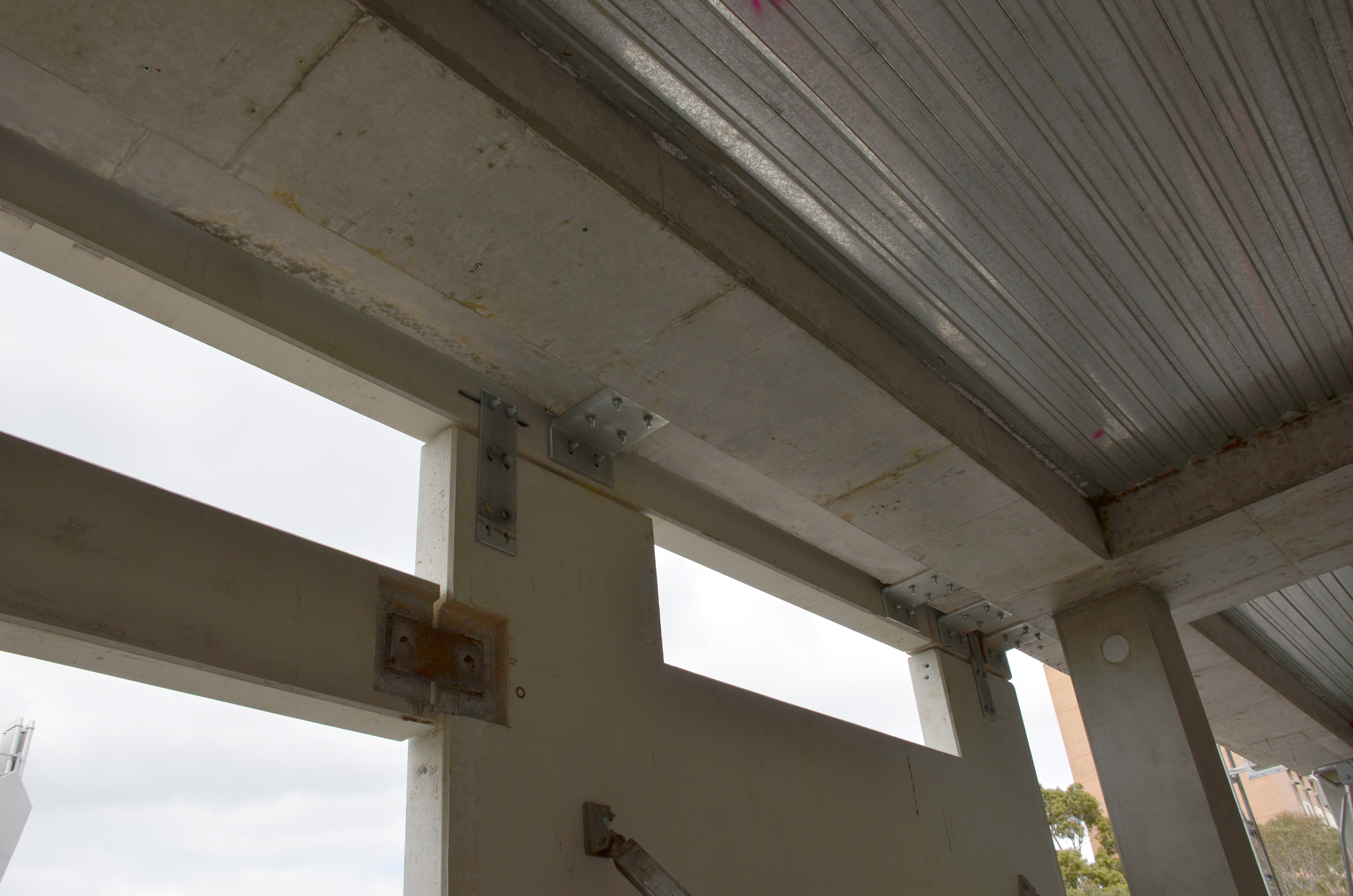 https://archive.abp.unimelb.edu.au/objects/images/Construction/Images/Facades/Precast concrete/Polished south side/DSC_3681.JPG