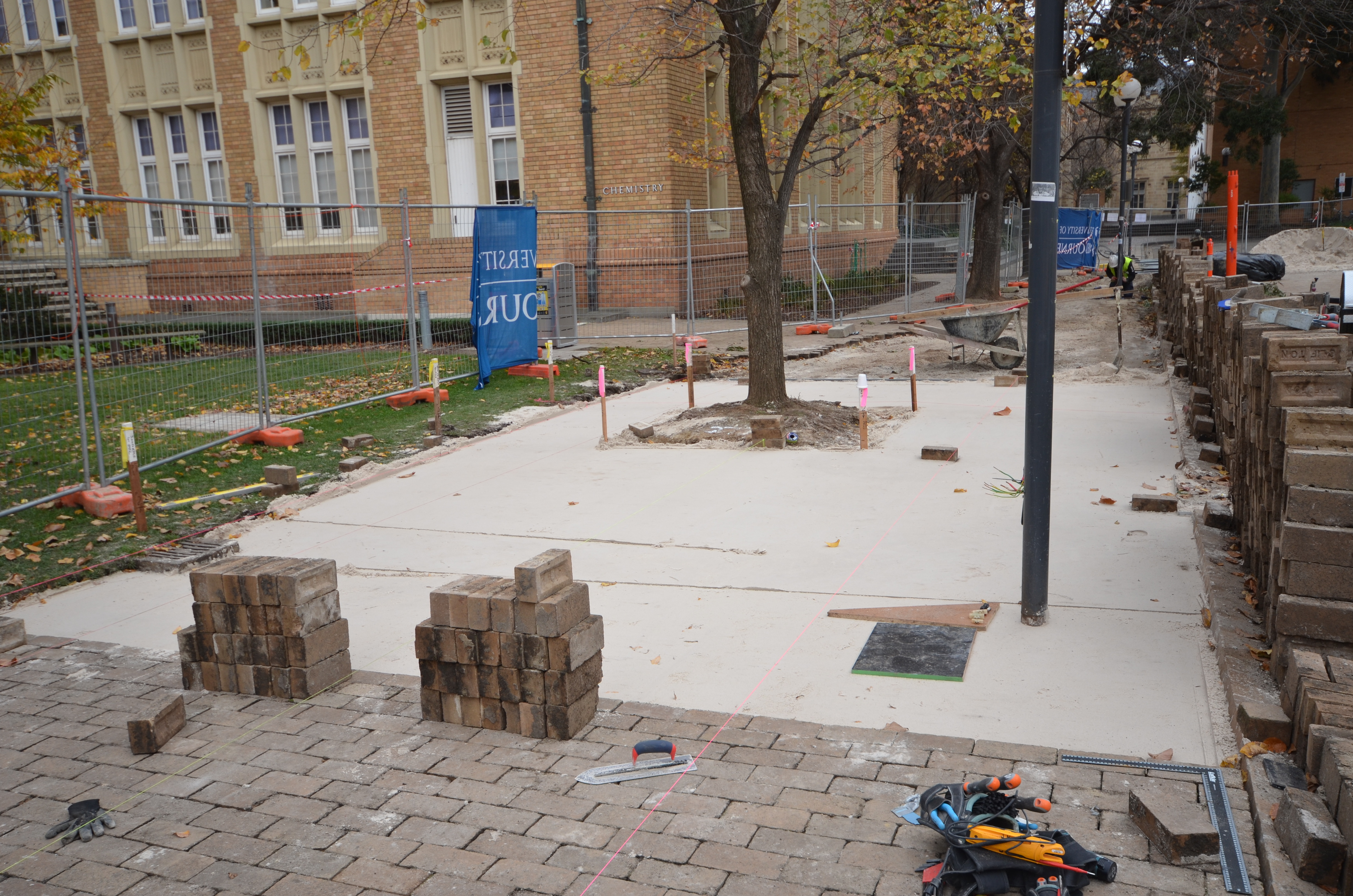 https://archive.abp.unimelb.edu.au/objects/images/Construction/Images/External Works/Brick paving & brick walls/DSC_8876.JPG https://archive.abp.unimelb.edu.au/objects/images/Construction/Images/External Works/Brick paving & brick walls/DSC_8876.JPG
