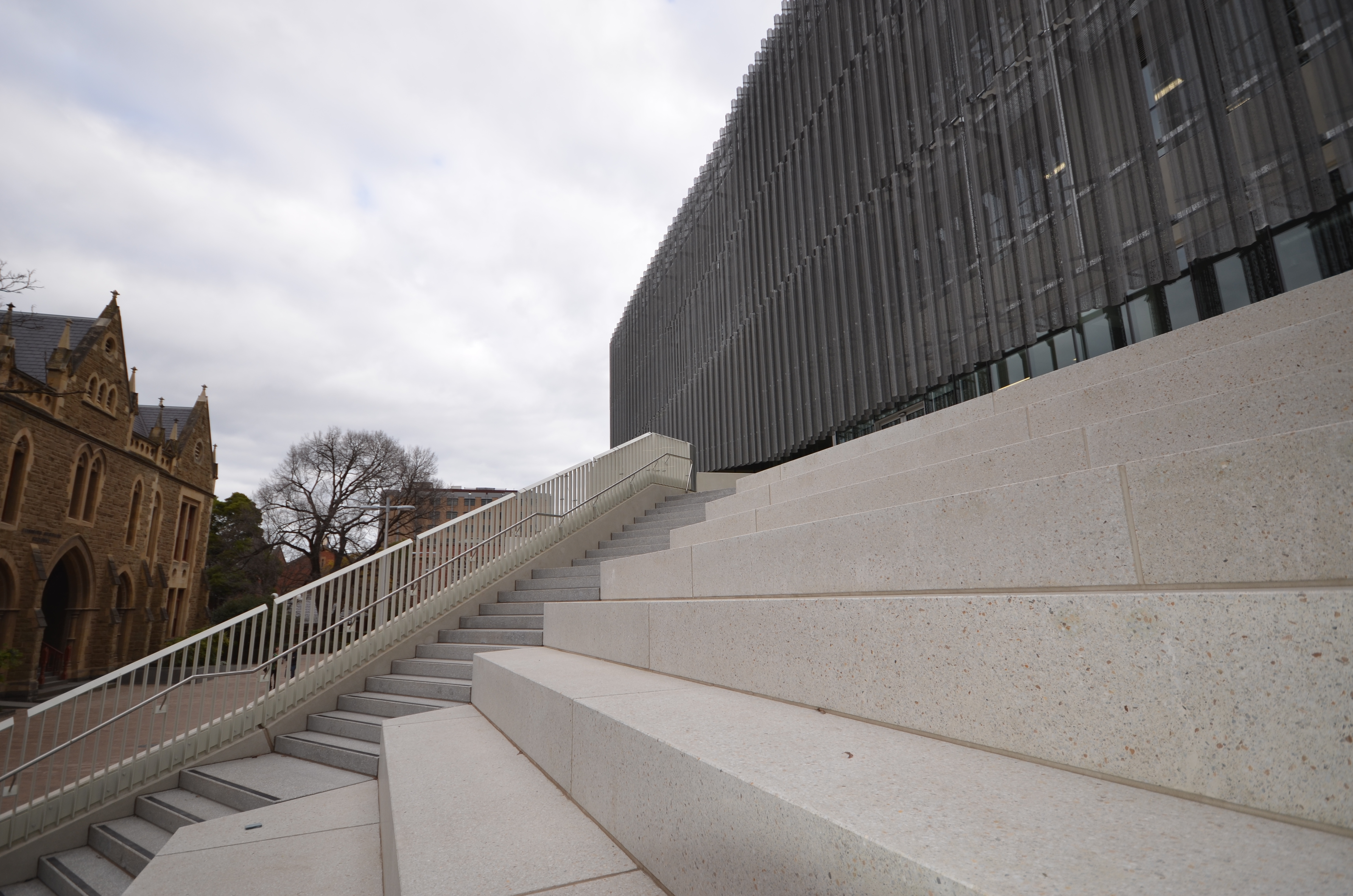 https://archive.abp.unimelb.edu.au/objects/images/Construction/Images/Stairs, walkways and balustrades/External east stairs/DSD_0153.JPG