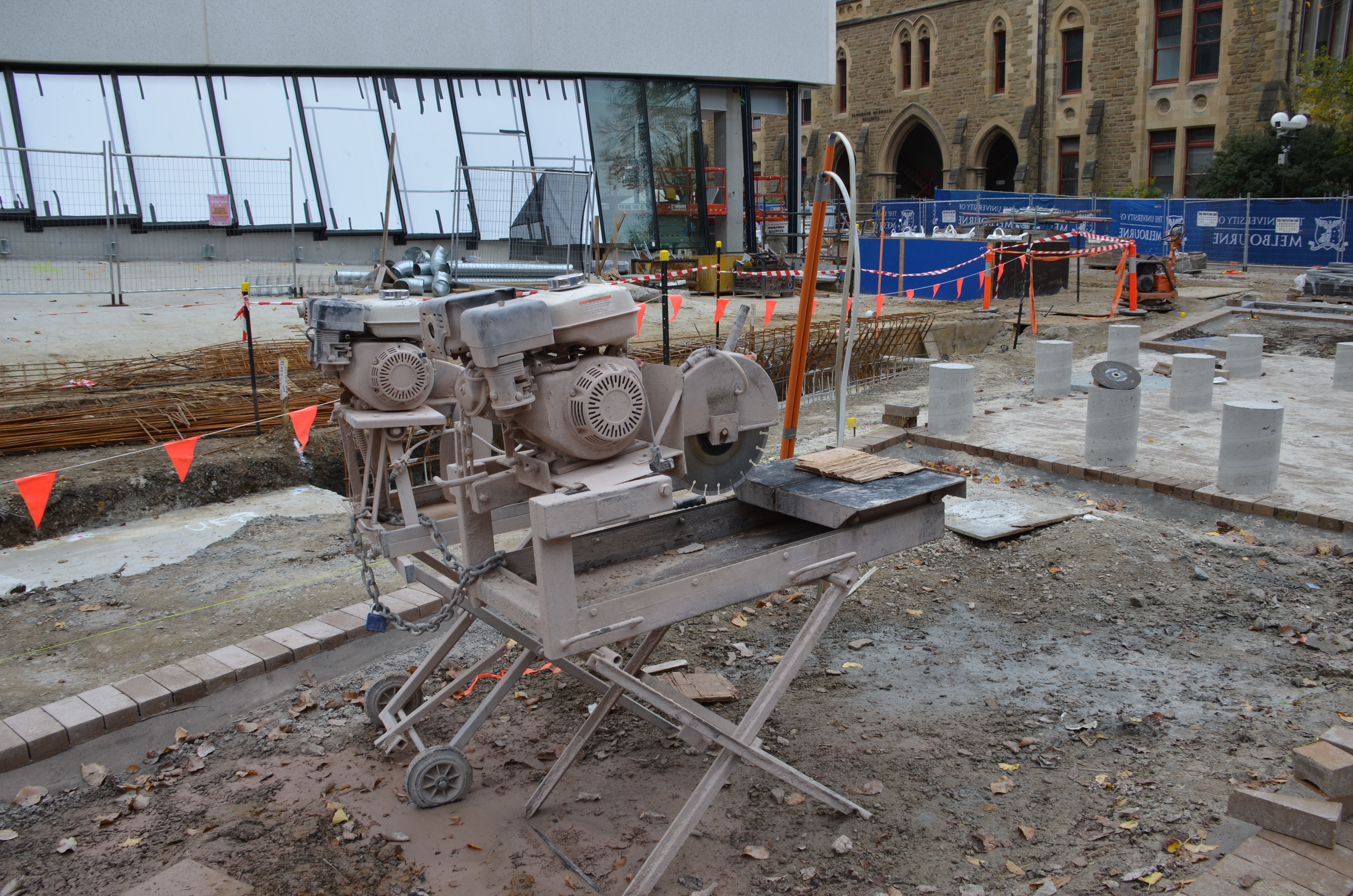 https://archive.abp.unimelb.edu.au/objects/images/Construction/Images/External Works/Brick paving & brick walls/DSC_8606.JPG https://archive.abp.unimelb.edu.au/objects/images/Construction/Images/External Works/Brick paving & brick walls/DSC_8606.JPG