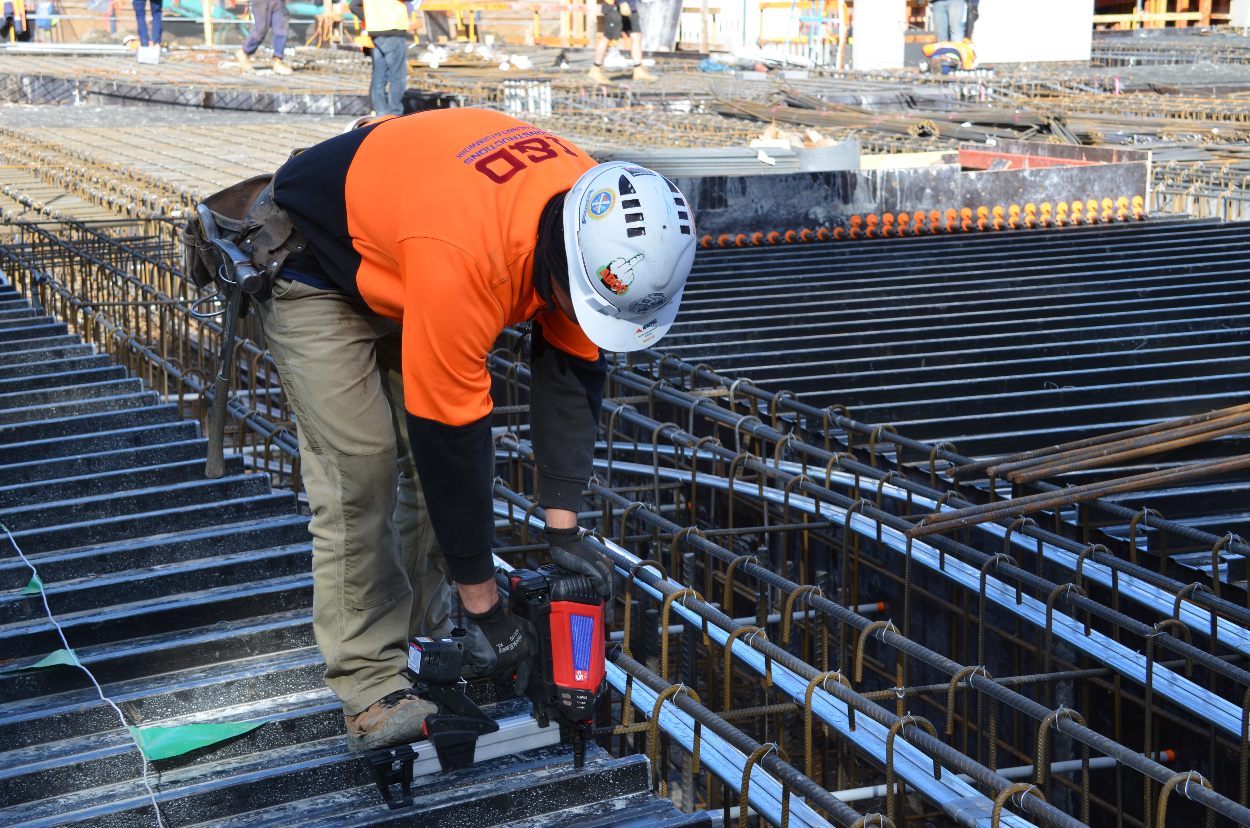 https://archive.abp.unimelb.edu.au/objects/images/Construction/Images/Concrete suspended slabs and beams/Ground level & formwork/DSC_1181.JPG https://archive.abp.unimelb.edu.au/objects/images/Construction/Images/Concrete suspended slabs and beams/Ground level & formwork/DSC_1181.JPG