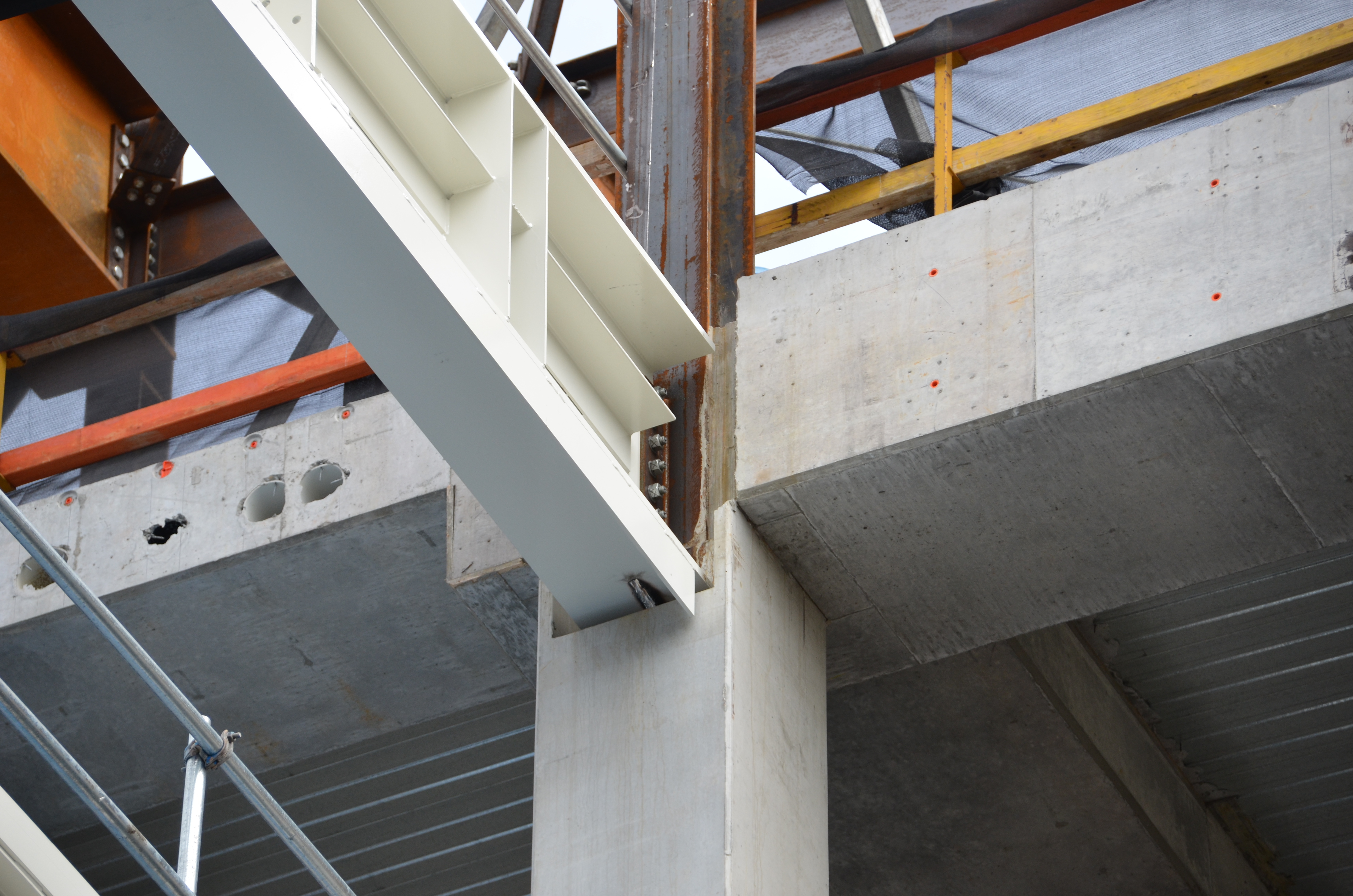 https://archive.abp.unimelb.edu.au/objects/images/Construction/Images/Stairs, walkways and balustrades/Structural steel walkways & support structure/DSC_3786.JPG