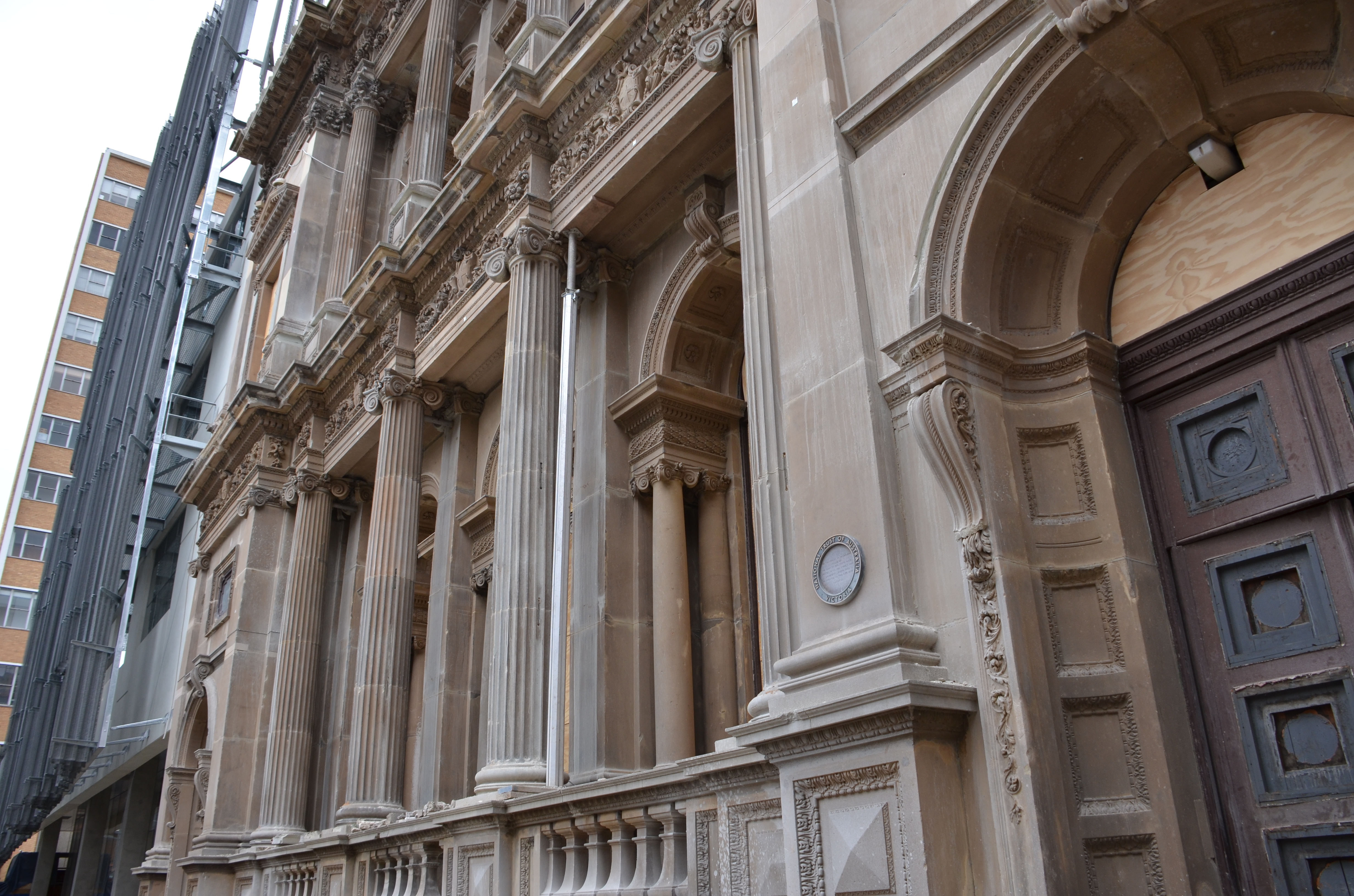 https://archive.abp.unimelb.edu.au/objects/images/Construction/Images/Facades/Joseph Reed/Restoration during BM construction/DSC_9603.JPG https://archive.abp.unimelb.edu.au/objects/images/Construction/Images/Facades/Joseph Reed/Restoration during BM construction/DSC_9603.JPG