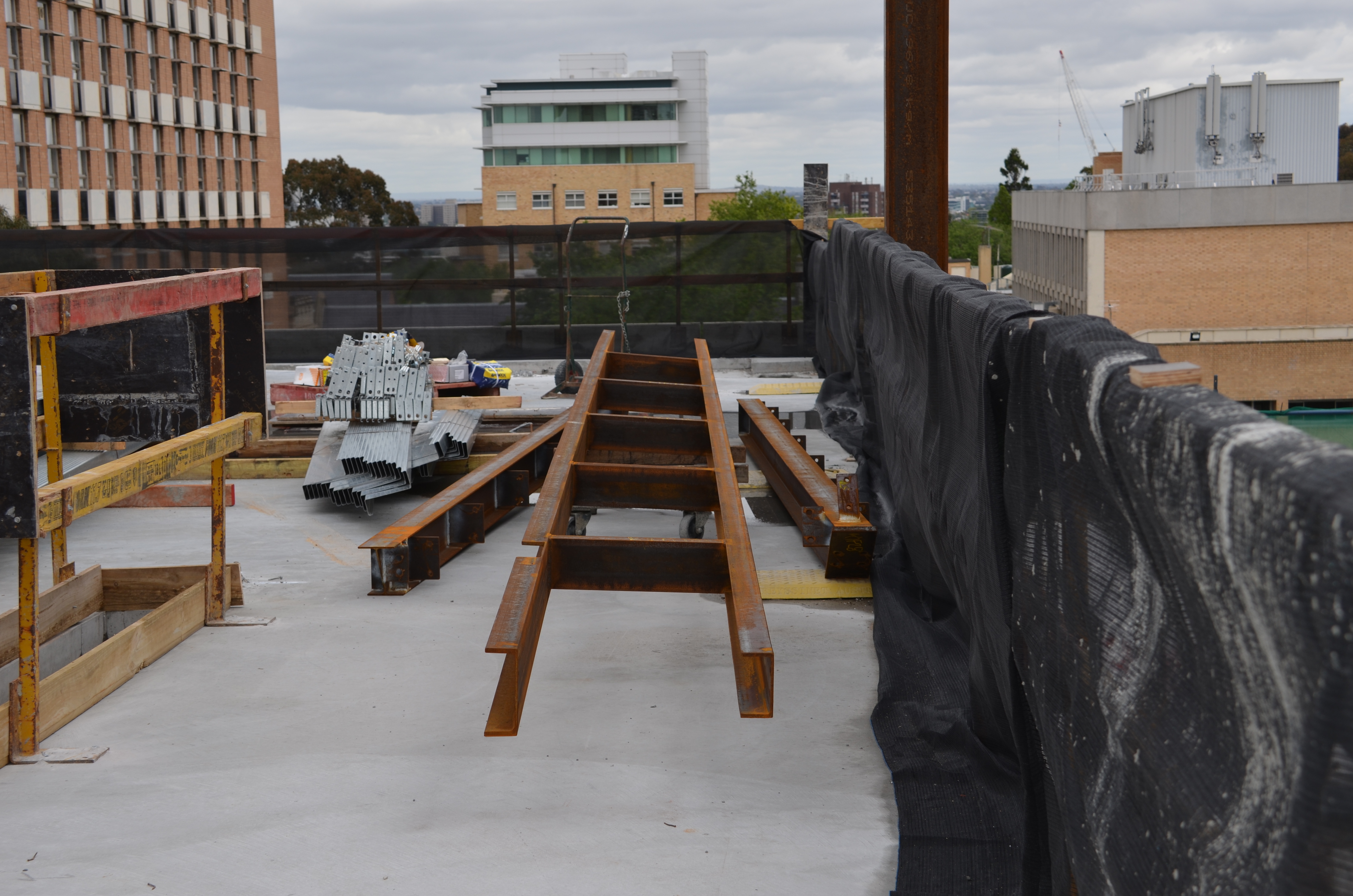 https://archive.abp.unimelb.edu.au/objects/images/Construction/Images/Structural steel/General roof/DSC_3440.JPG https://archive.abp.unimelb.edu.au/objects/images/Construction/Images/Structural steel/General roof/DSC_3440.JPG