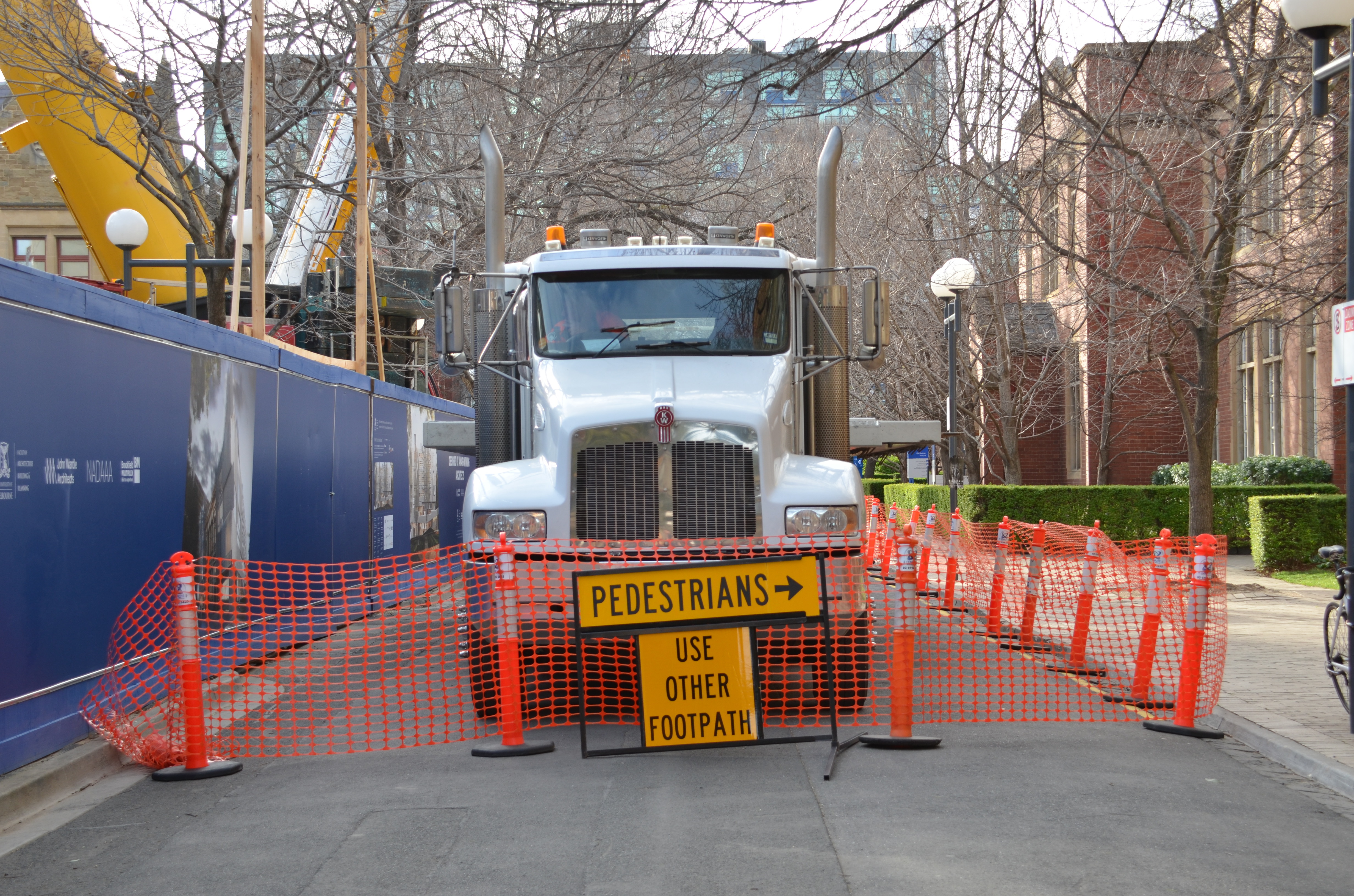 https://archive.abp.unimelb.edu.au/objects/images/Construction/Images/Precast structural concrete walls and columns/Levesl 2-5/DSC_1923.JPG https://archive.abp.unimelb.edu.au/objects/images/Construction/Images/Precast structural concrete walls and columns/Levesl 2-5/DSC_1923.JPG