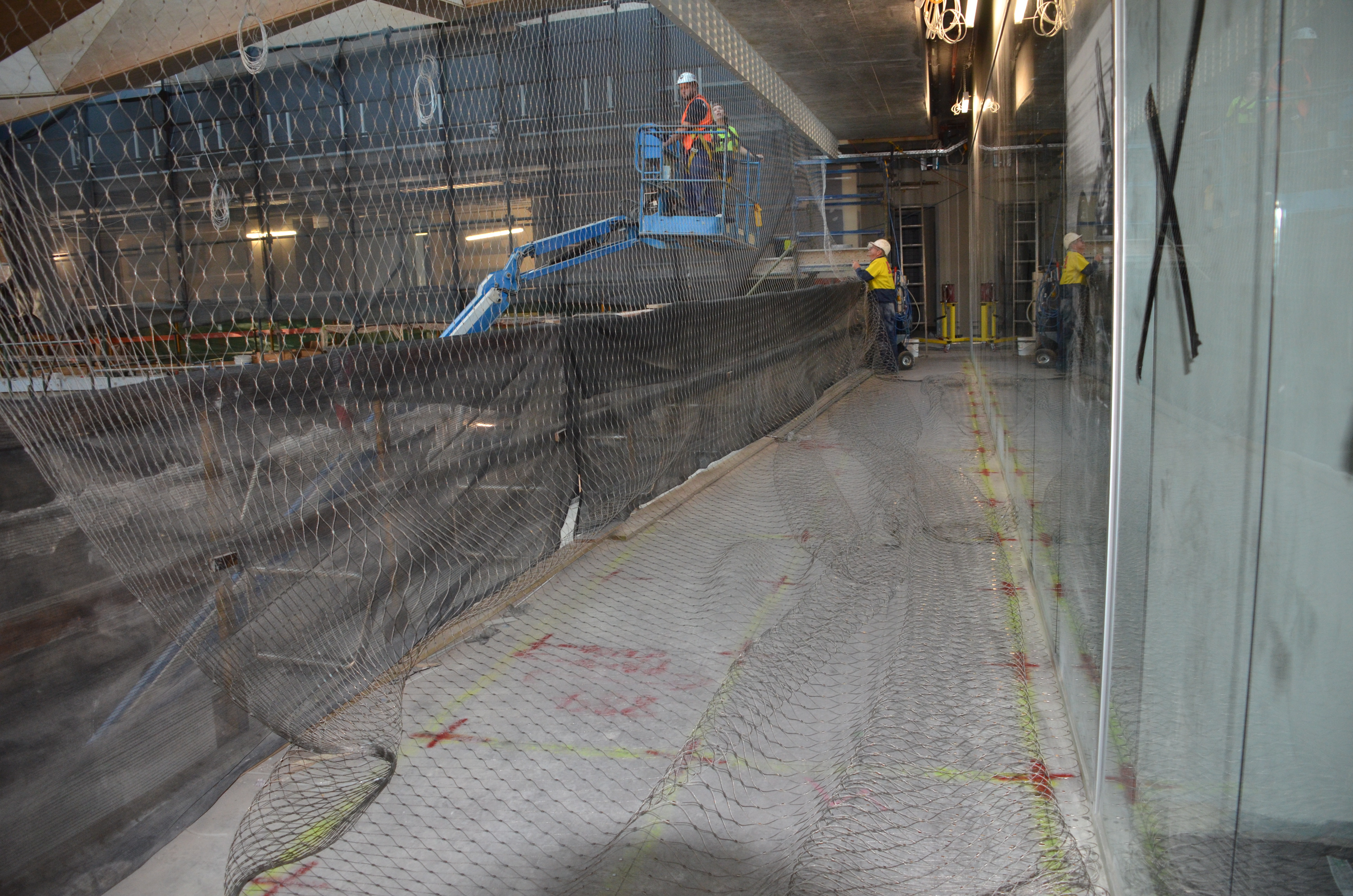 https://archive.abp.unimelb.edu.au/objects/images/Construction/Images/Atrium stainless steel wire mesh & frames/DSC_7988.JPG