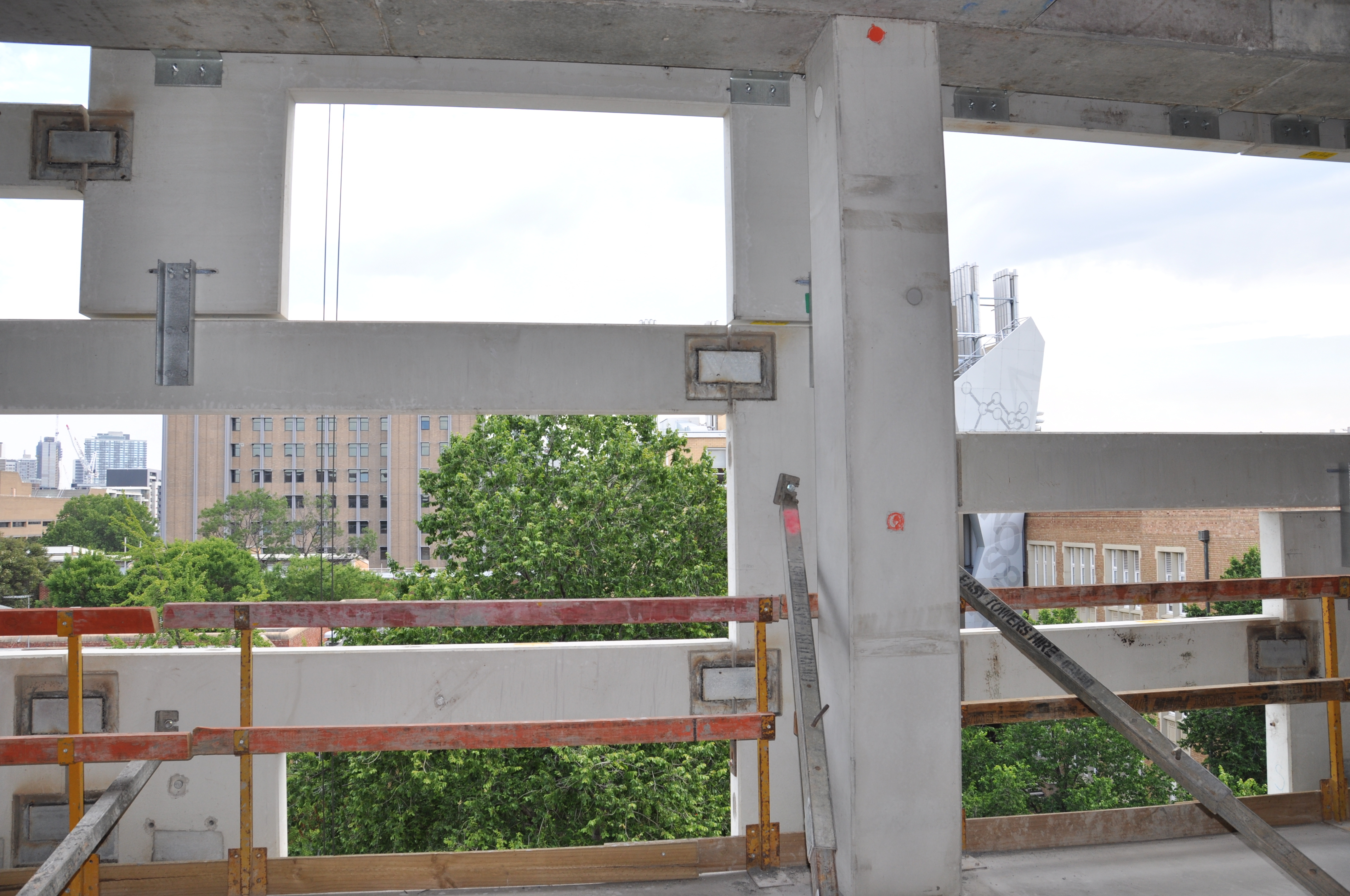 https://archive.abp.unimelb.edu.au/objects/images/Construction/Images/Facades/Precast concrete/Polished south side/DSC_3969.JPG