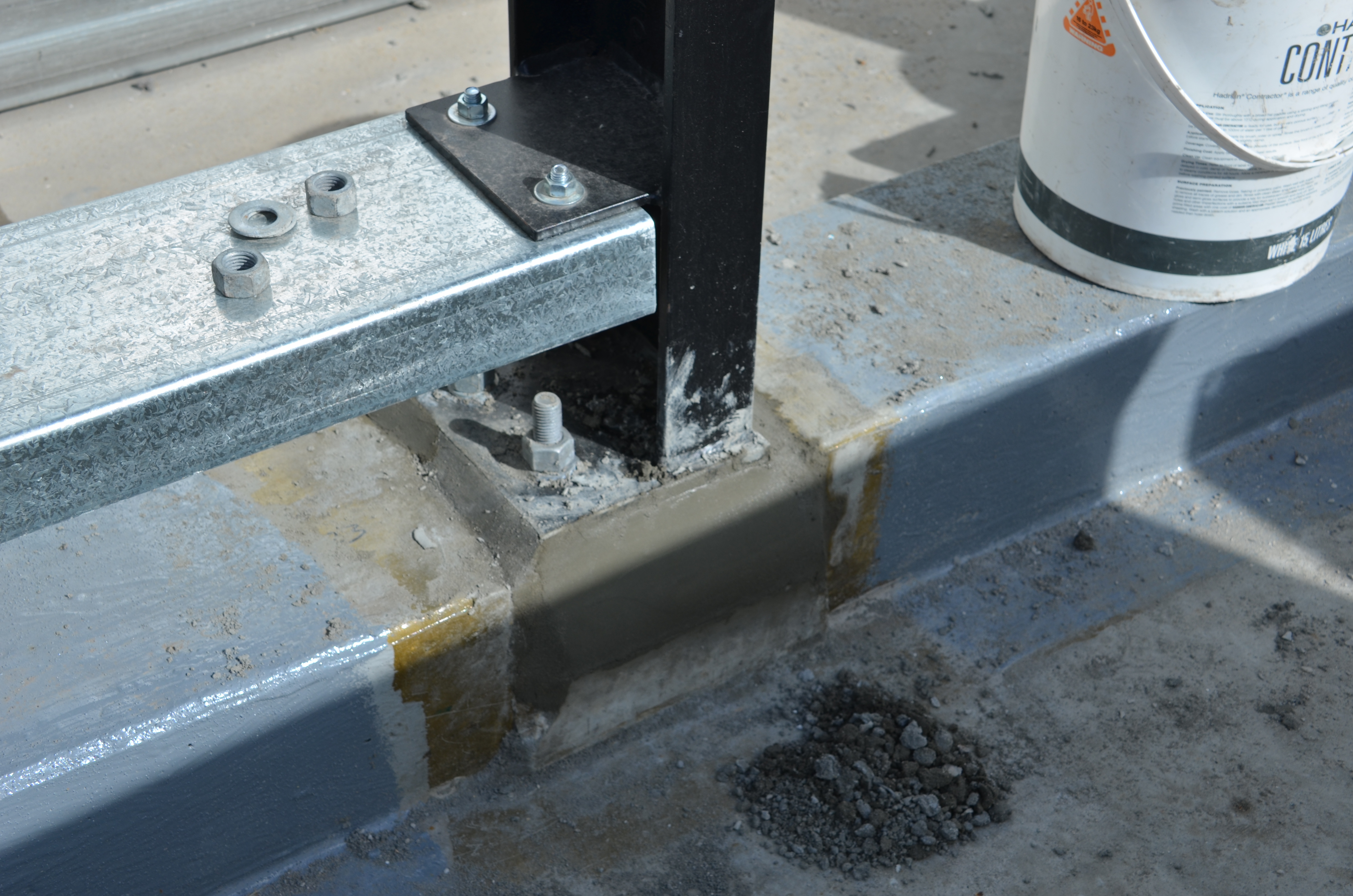 https://archive.abp.unimelb.edu.au/objects/images/Construction/Images/Structural steel/Plantroom roof & claddings/DSC_5417.JPG