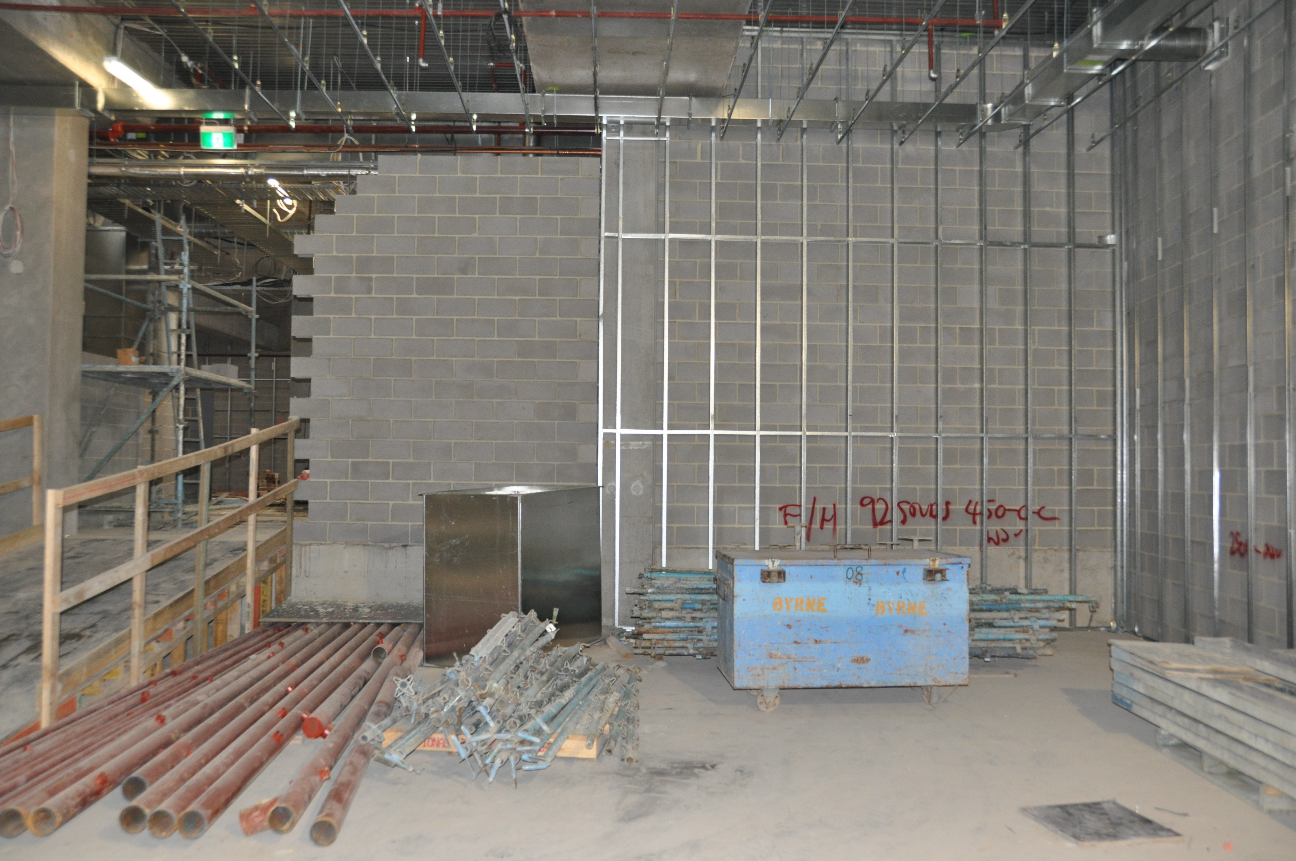 https://archive.abp.unimelb.edu.au/objects/images/Construction/Images/Ceilings/Suspended plasterboard/DSC_3935.JPG https://archive.abp.unimelb.edu.au/objects/images/Construction/Images/Ceilings/Suspended plasterboard/DSC_3935.JPG
