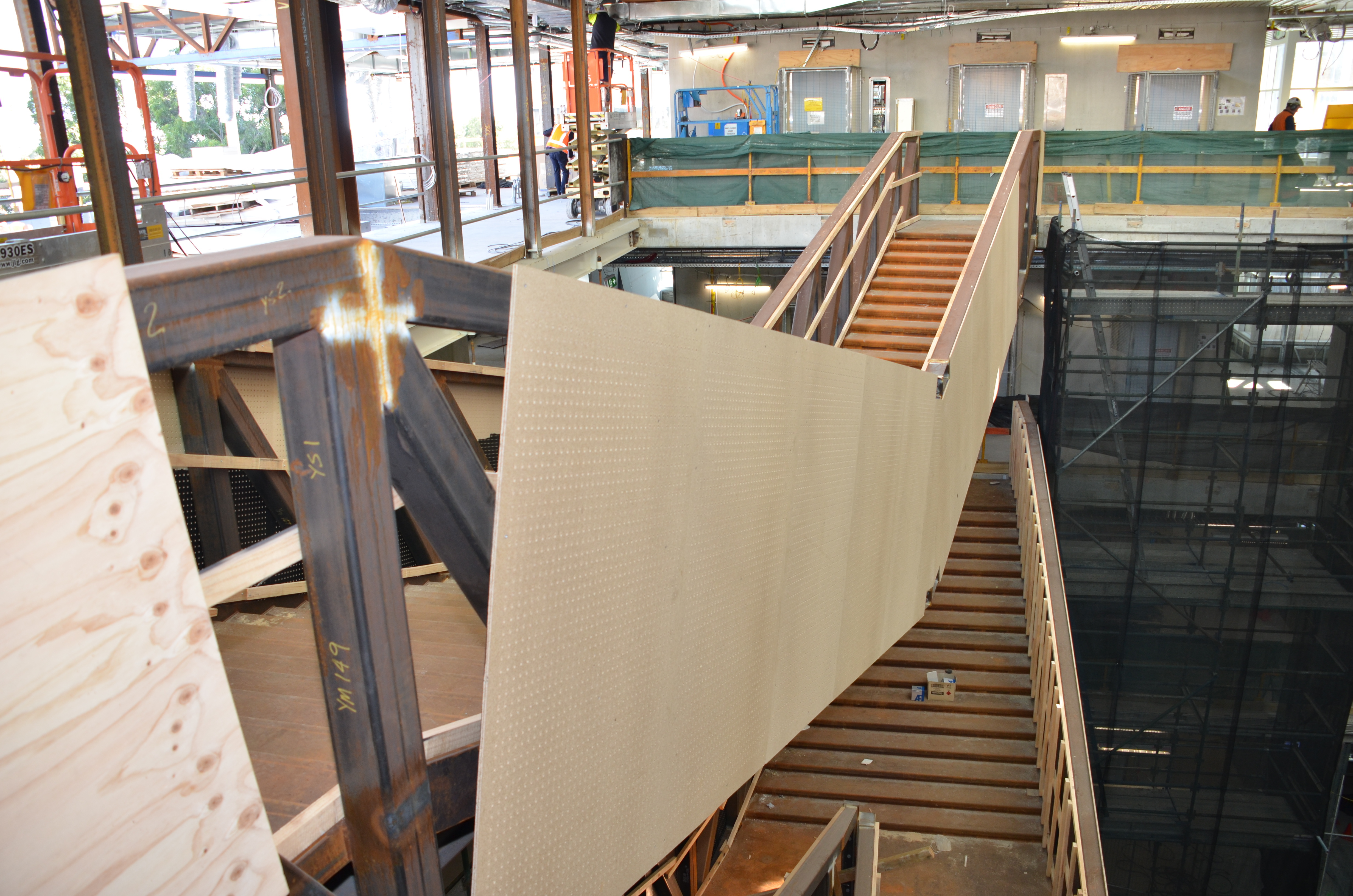 https://archive.abp.unimelb.edu.au/objects/images/Construction/Images/Stair finishes & linings/Y stairs/DSC_6485.JPG