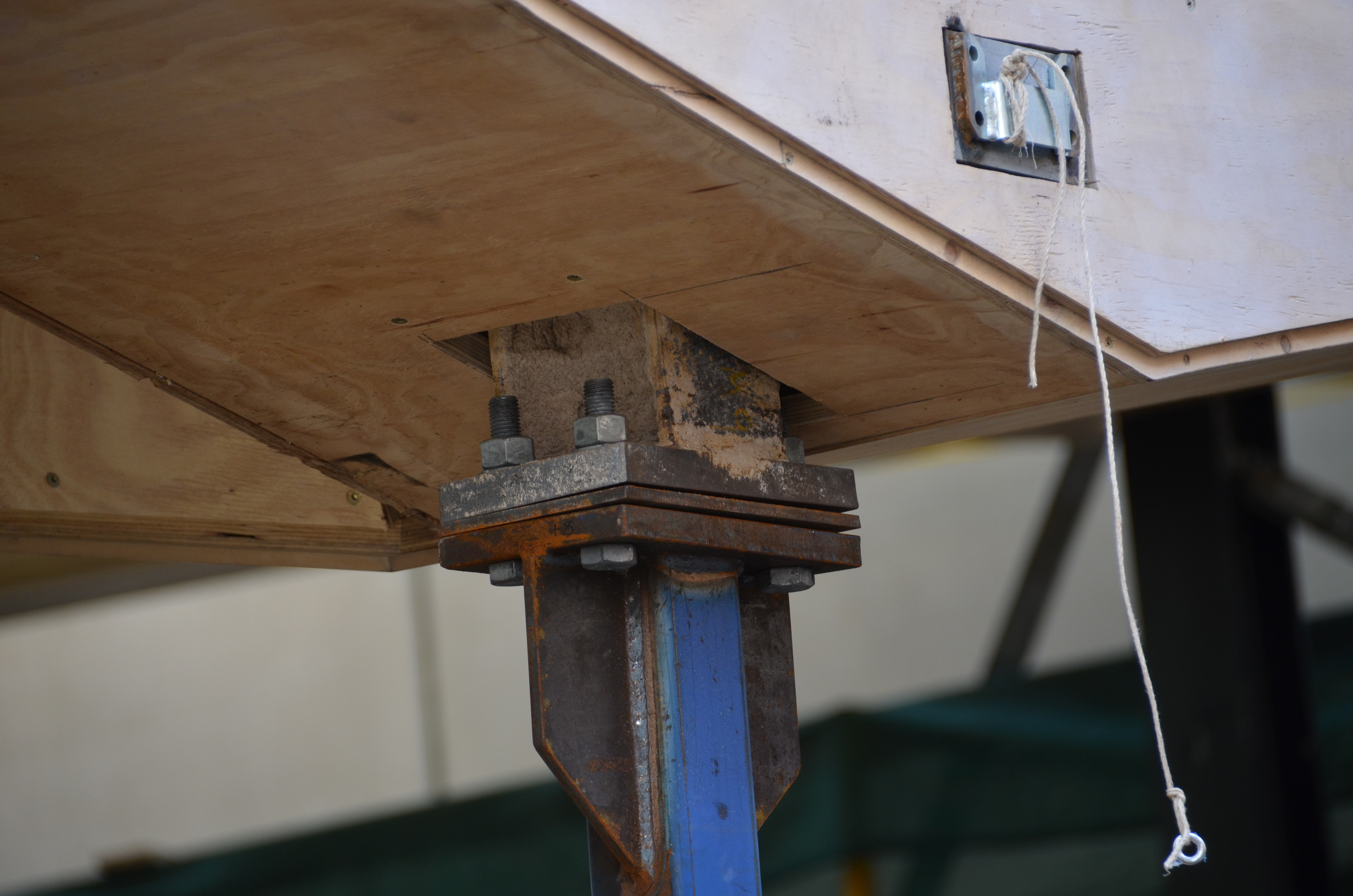 https://archive.abp.unimelb.edu.au/objects/images/Construction/Images/LVL roof beams & coffers/Installation/DSC_5415.JPG