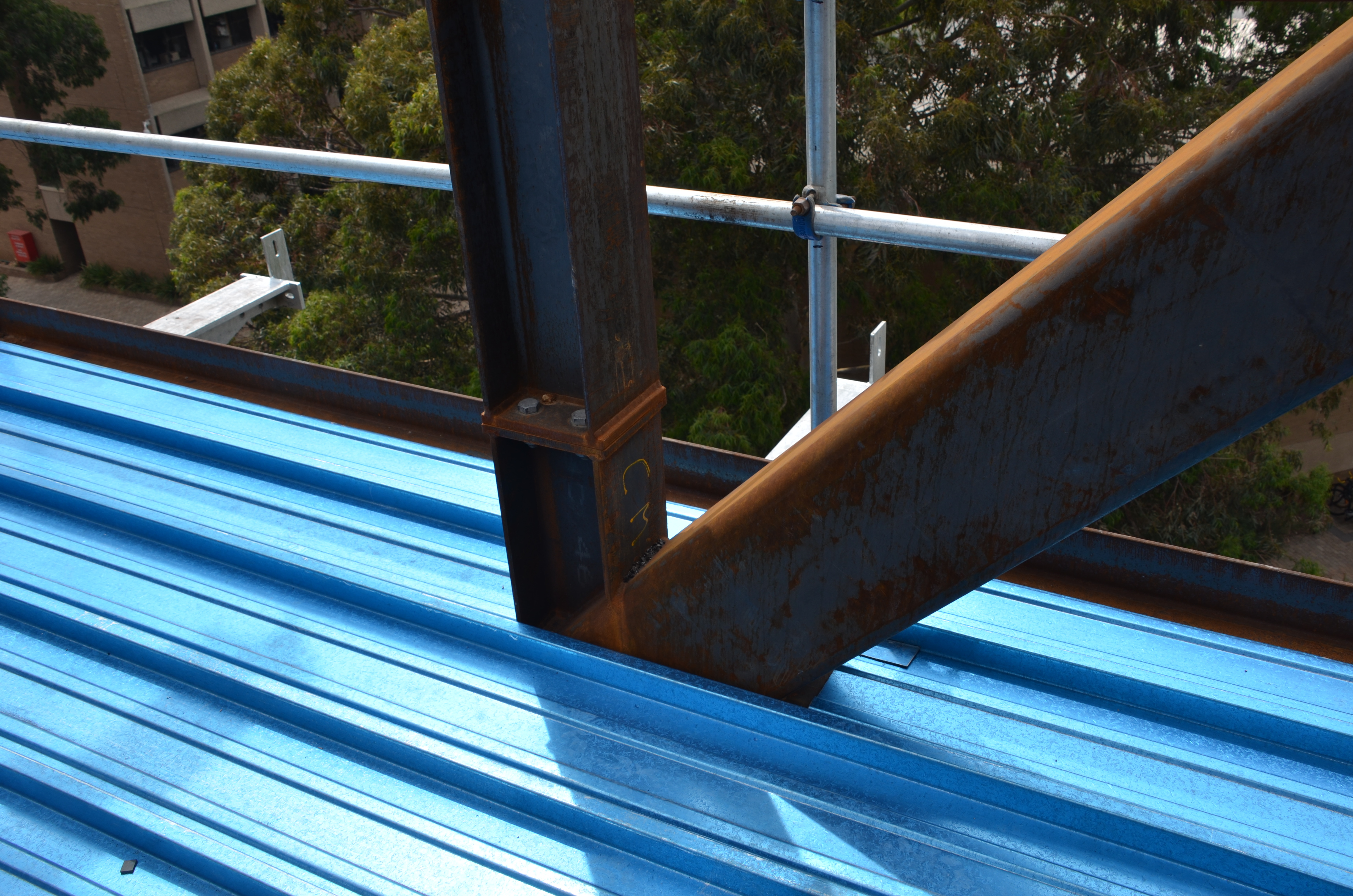 https://archive.abp.unimelb.edu.au/objects/images/Construction/Images/Structural steel/Cantilever/Erection/DSC_5233.JPG