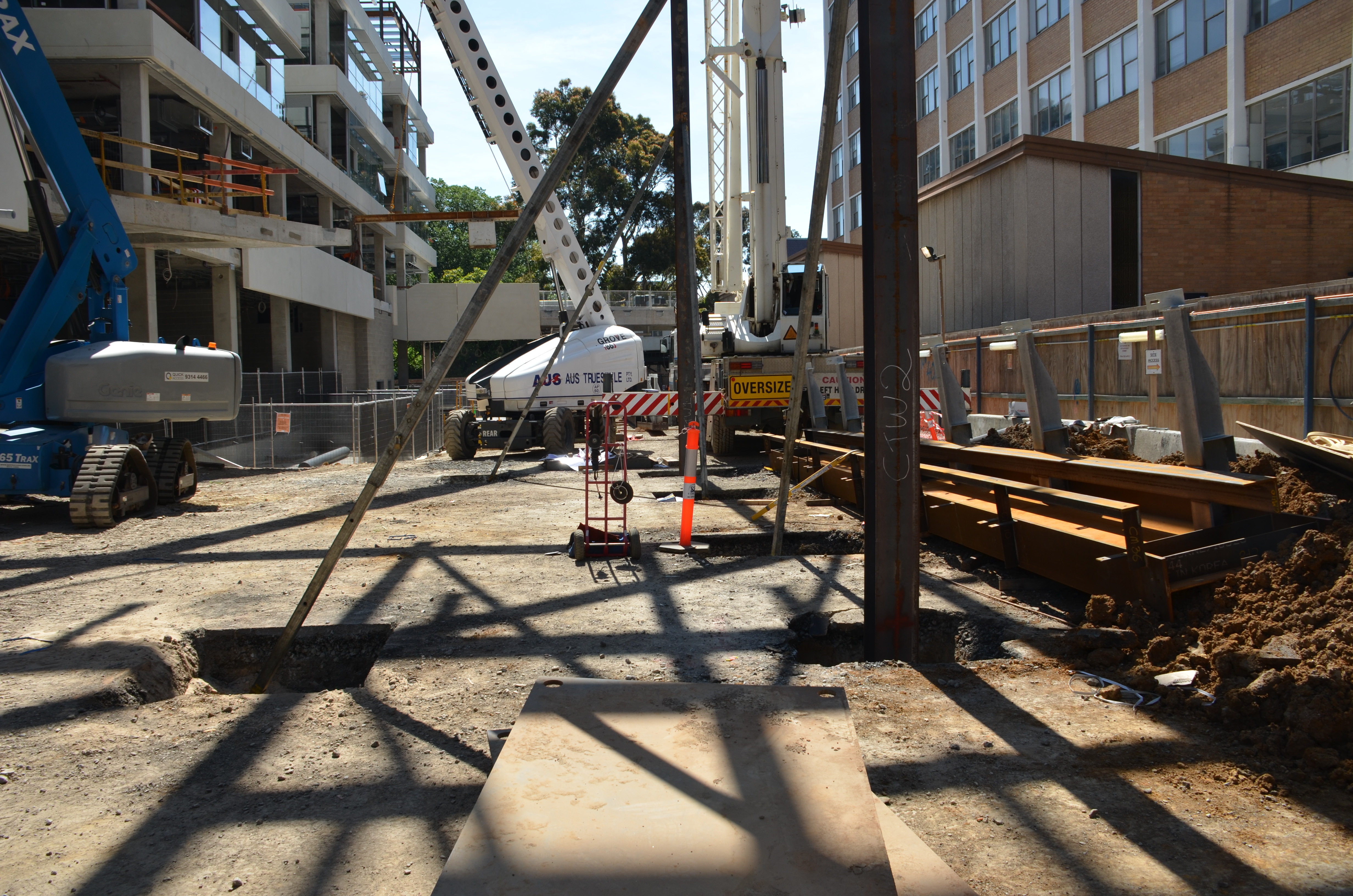 https://archive.abp.unimelb.edu.au/objects/images/Construction/Images/Structural steel/Cantilever/Erection/DSC_4281.JPG https://archive.abp.unimelb.edu.au/objects/images/Construction/Images/Structural steel/Cantilever/Erection/DSC_4281.JPG