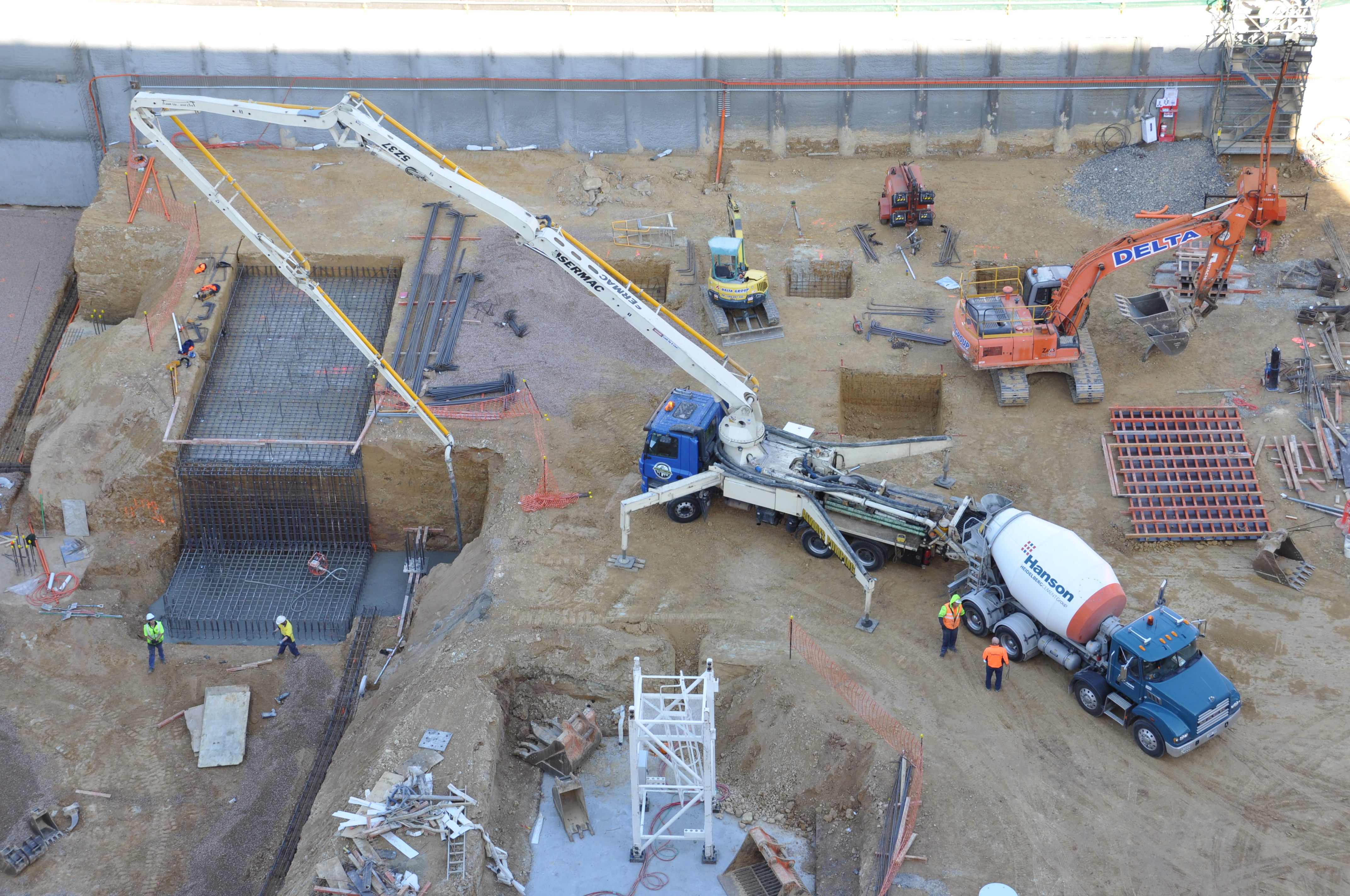https://archive.abp.unimelb.edu.au/objects/images/Construction/Images/Pad footings & raft footings/DSC_0325.JPG https://archive.abp.unimelb.edu.au/objects/images/Construction/Images/Pad footings & raft footings/DSC_0325.JPG