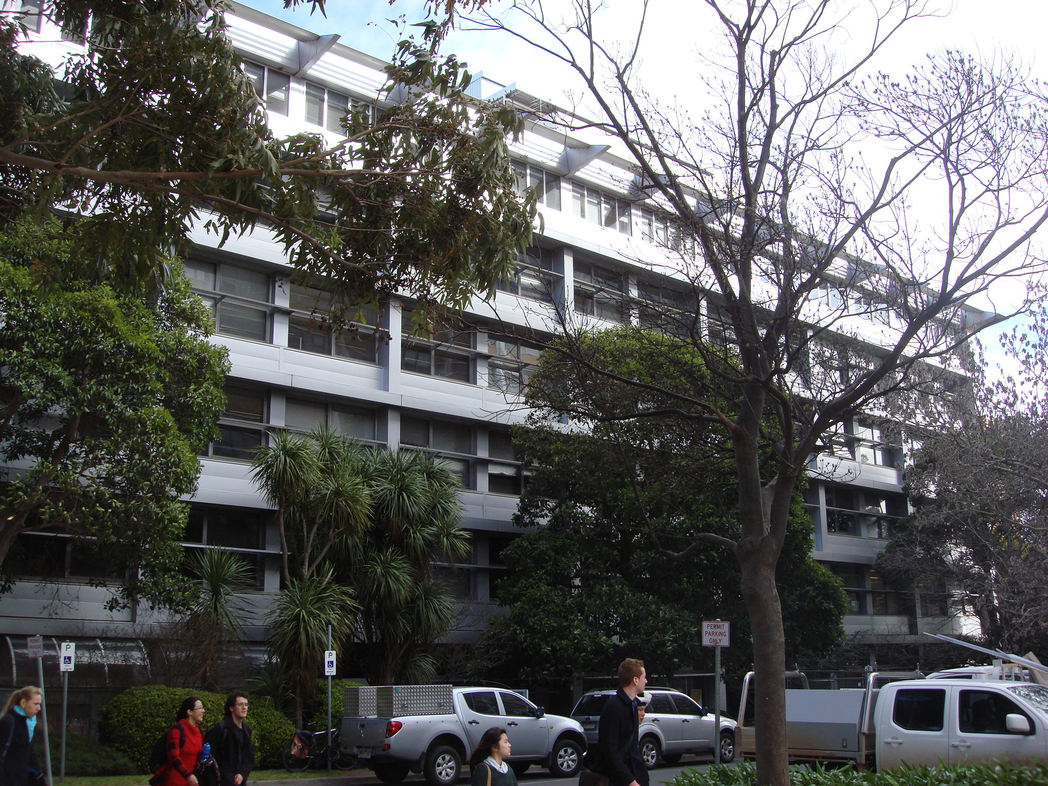 https://archive.abp.unimelb.edu.au/objects/images/Old ABP building and pre-existing conditions/ABP & Old Commerce/External-PAshford/DSC06710.JPG https://archive.abp.unimelb.edu.au/objects/images/Old ABP building and pre-existing conditions/ABP & Old Commerce/External-PAshford/DSC06710.JPG