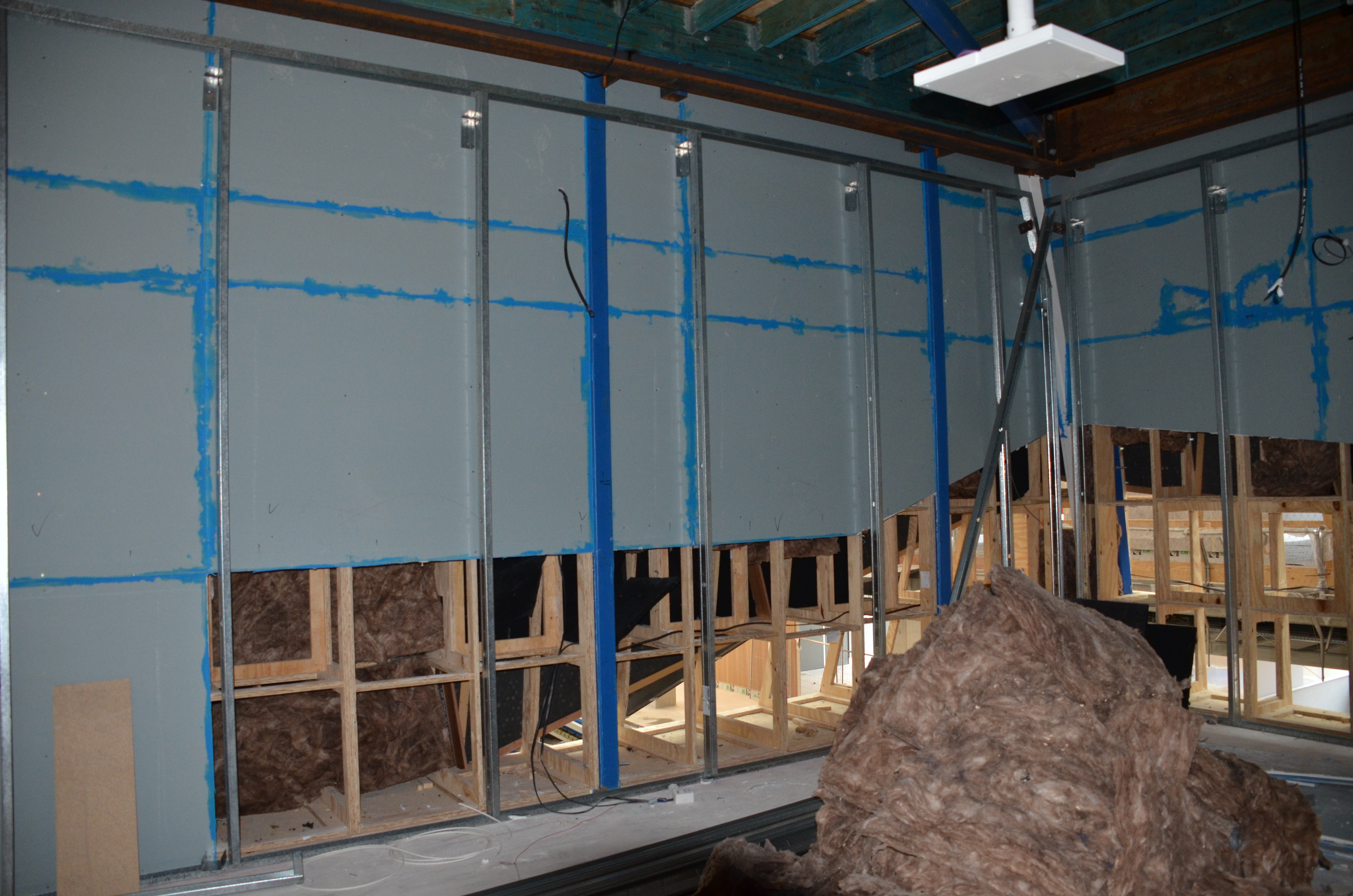 https://archive.abp.unimelb.edu.au/objects/images/Construction/Images/Hanging studio/Internal plasterboard lining and framing/DSC_8554.JPG https://archive.abp.unimelb.edu.au/objects/images/Construction/Images/Hanging studio/Internal plasterboard lining and framing/DSC_8554.JPG