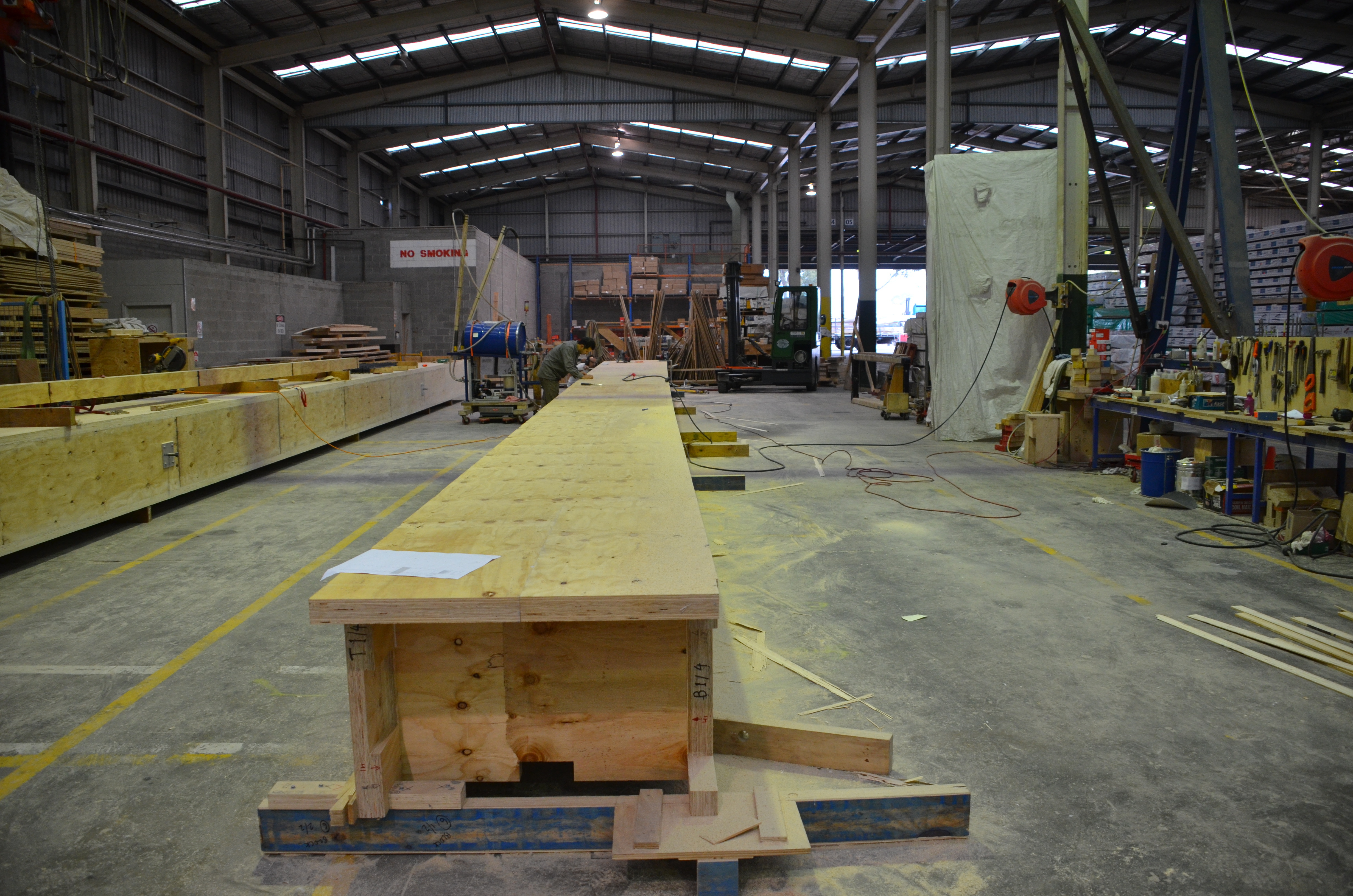 https://archive.abp.unimelb.edu.au/objects/images/Construction/Images/LVL roof beams & coffers/Manufacture by Timberbuilt/DSC_4213.JPG