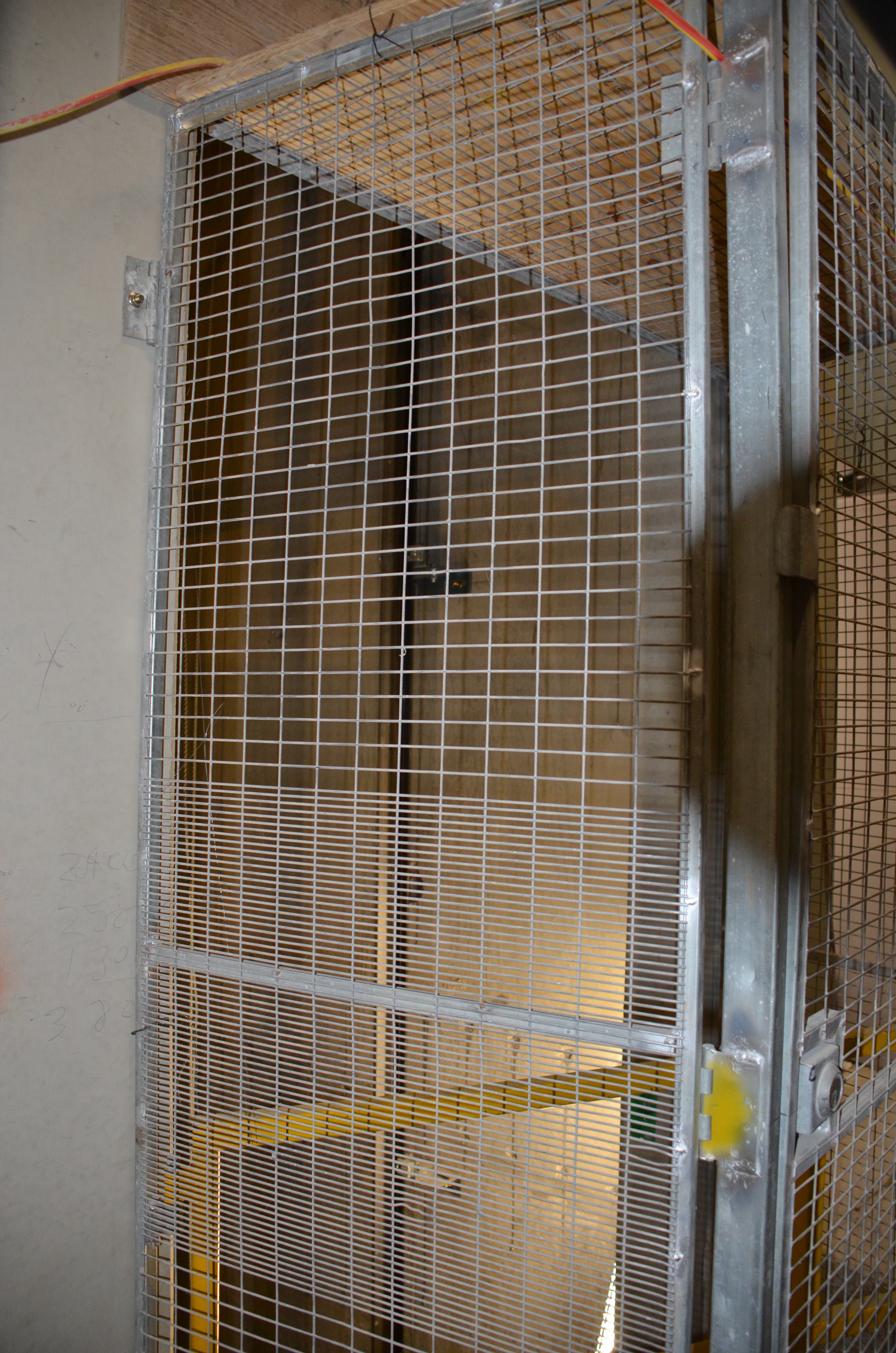 https://archive.abp.unimelb.edu.au/objects/images/Construction/Images/Services/Lift installation/Main lift bank/DSC_5516.JPG