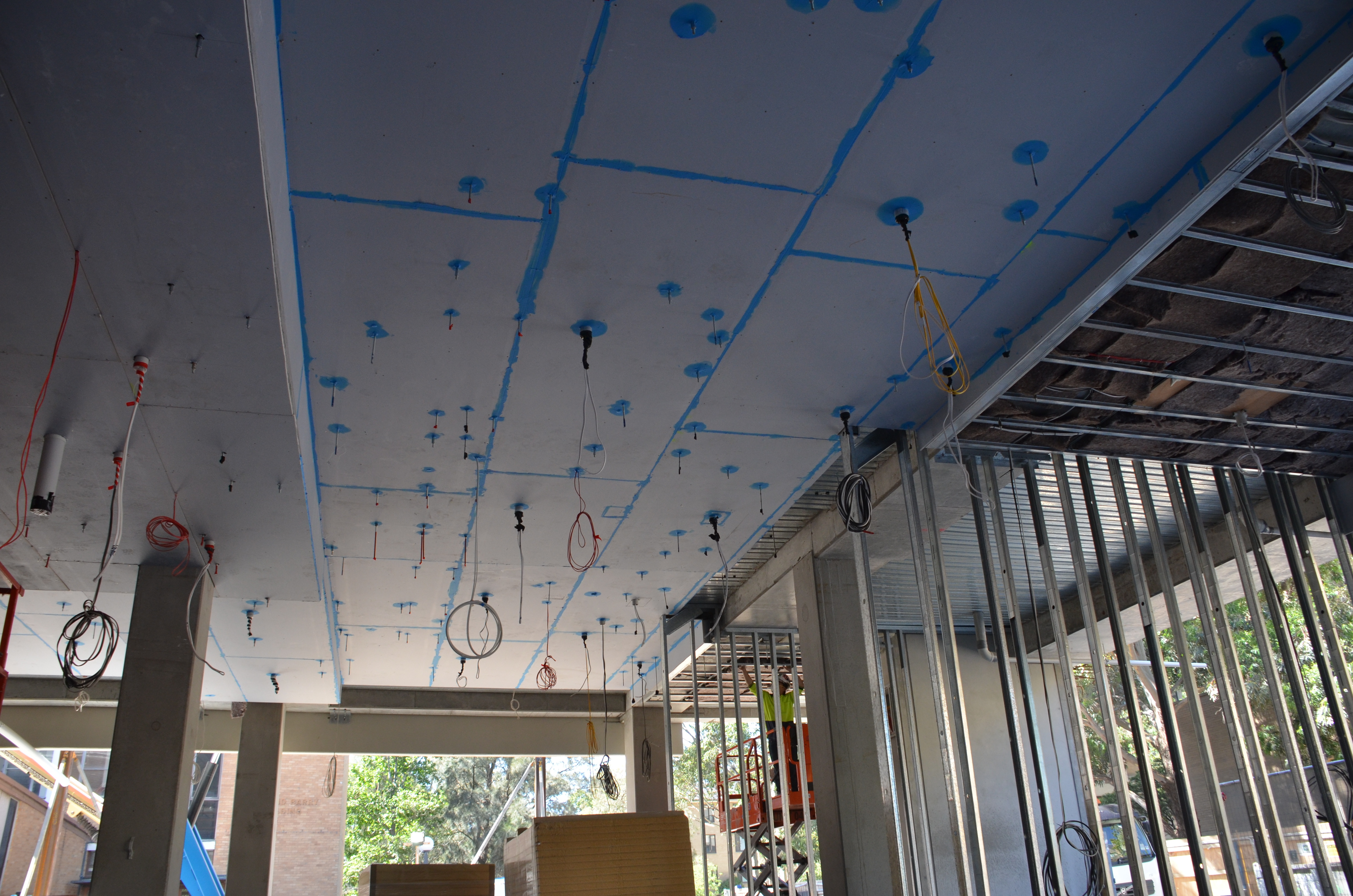 https://archive.abp.unimelb.edu.au/objects/images/Construction/Images/Ceilings/Suspended plasterboard/DSC_4947.JPG https://archive.abp.unimelb.edu.au/objects/images/Construction/Images/Ceilings/Suspended plasterboard/DSC_4947.JPG