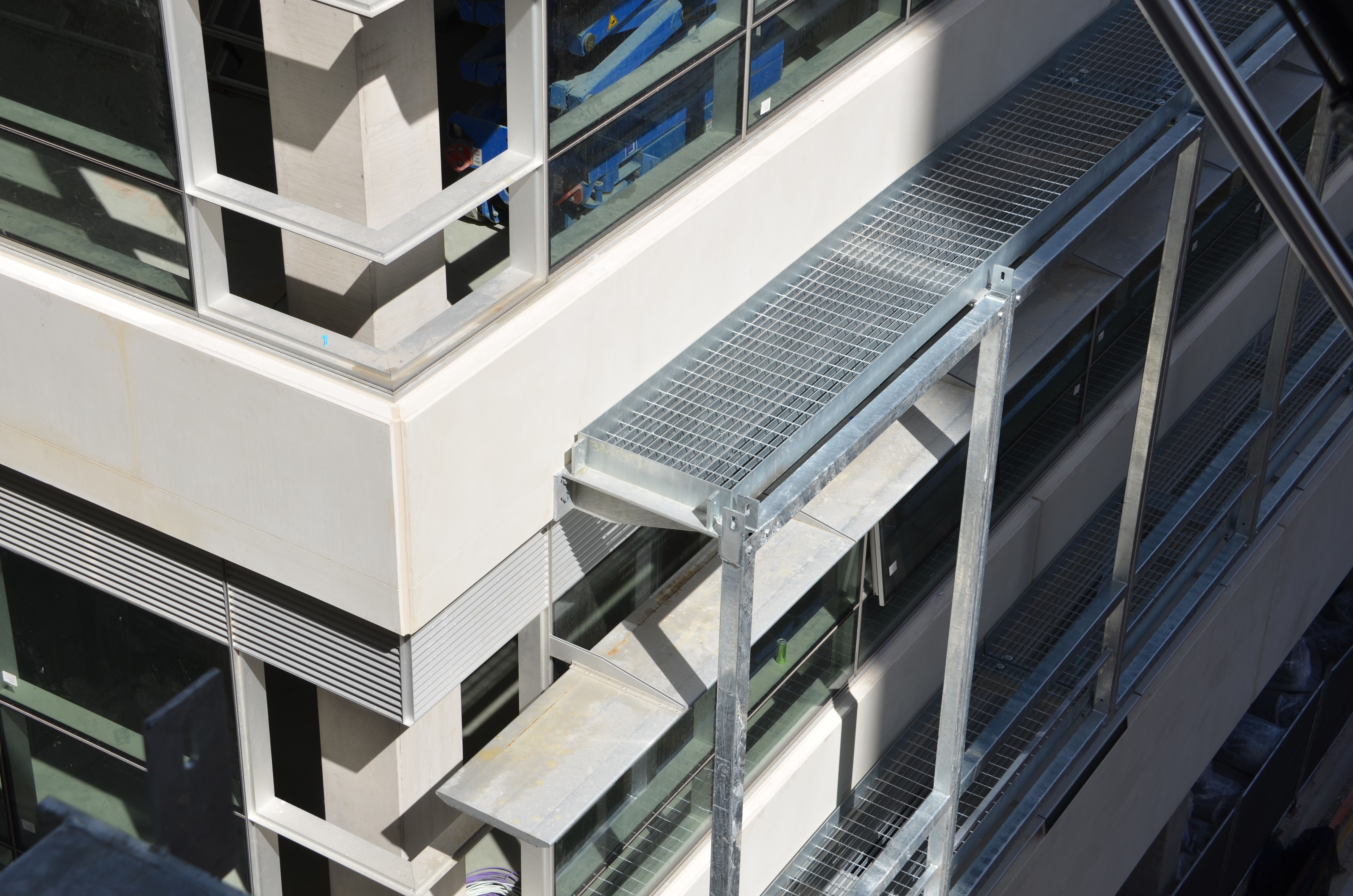 https://archive.abp.unimelb.edu.au/objects/images/Construction/Images/Facades/Zinc screens & access platforms/Zinc screens and frames/DSC_6271.JPG