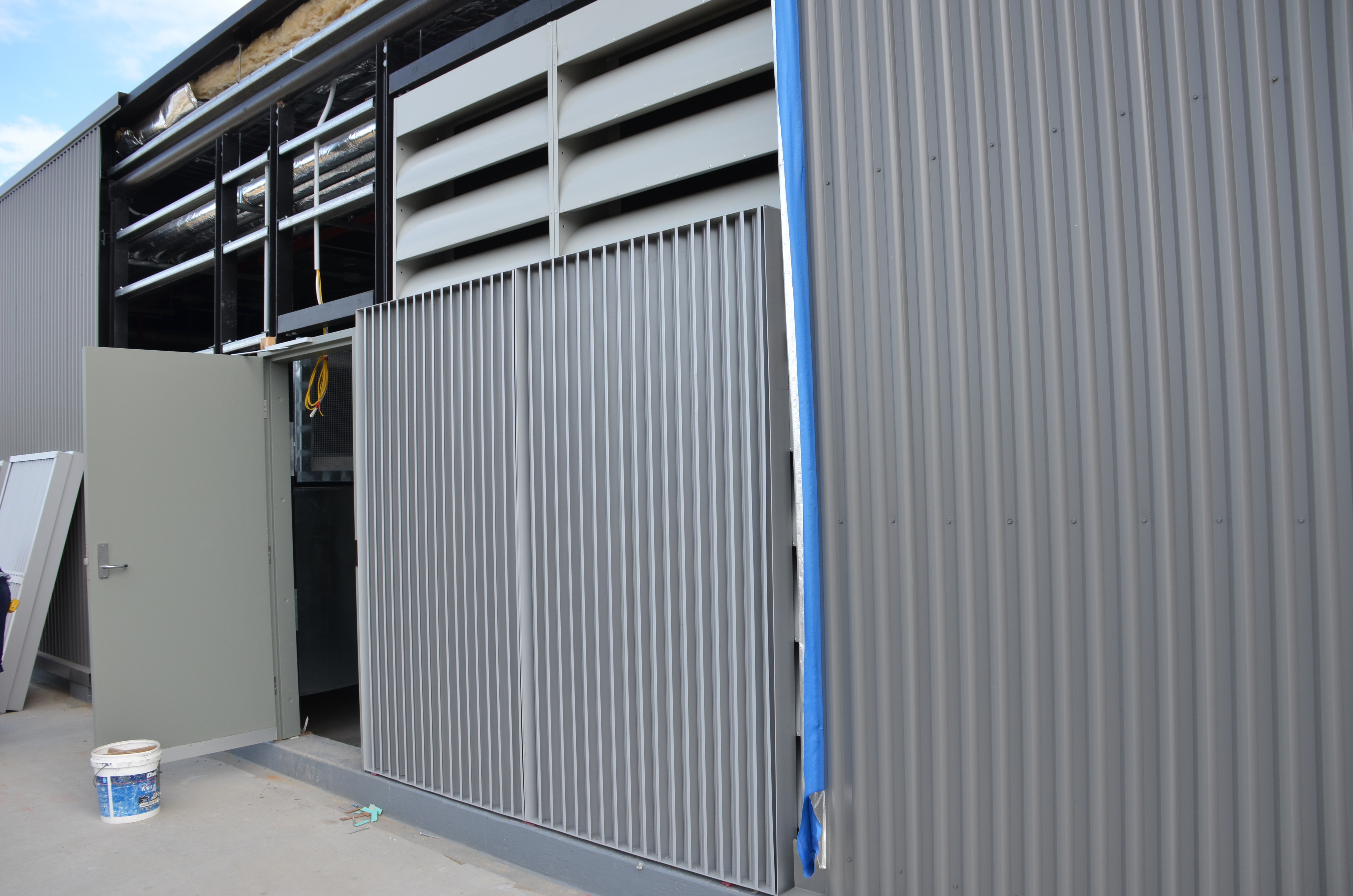 https://archive.abp.unimelb.edu.au/objects/images/Construction/Images/Services/Mechanical/Roof level plant/DSC_8067.JPG