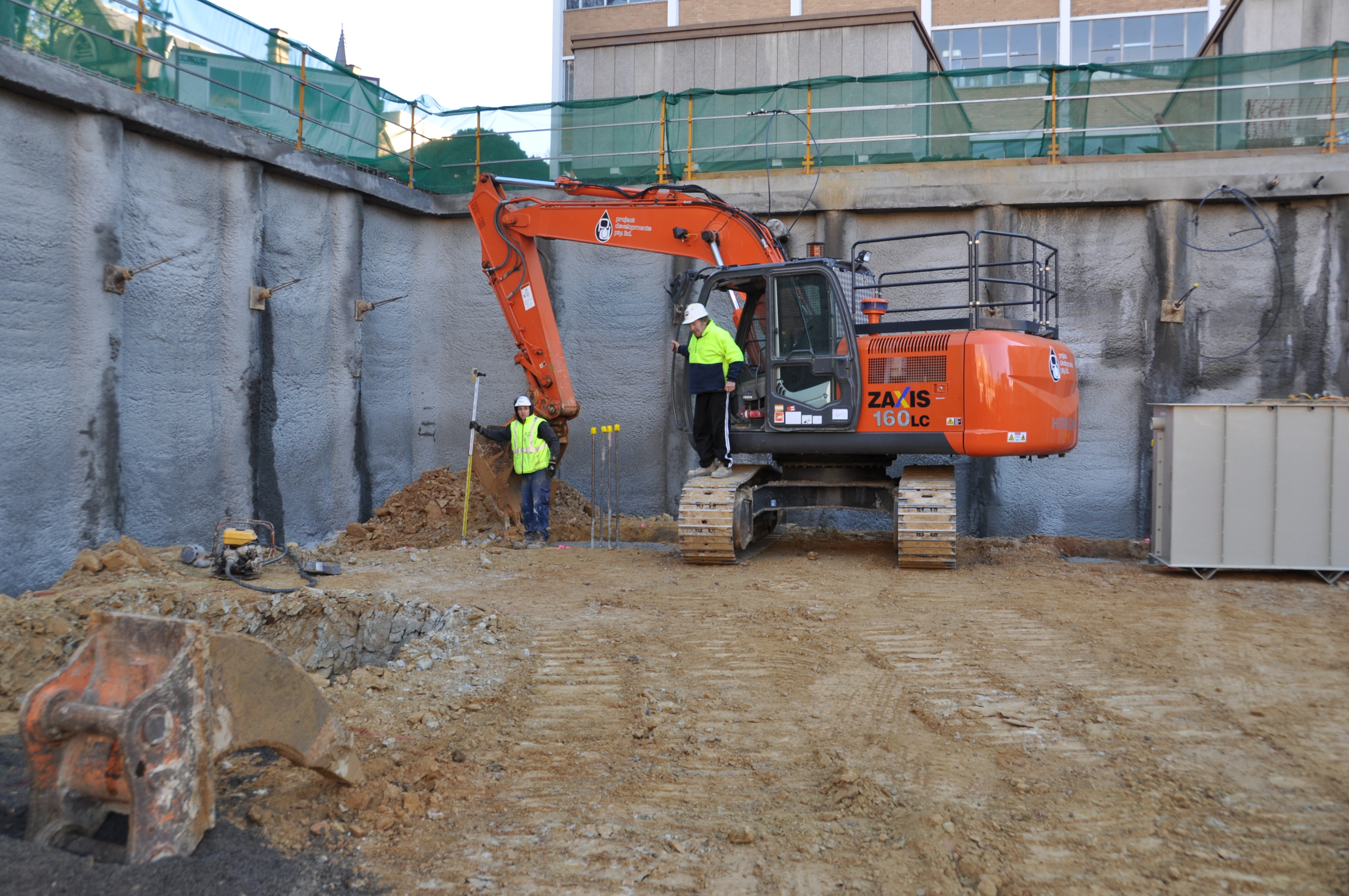 https://archive.abp.unimelb.edu.au/objects/images/Construction/Images/Basement/Bulk excavation/DSC_0233.JPG