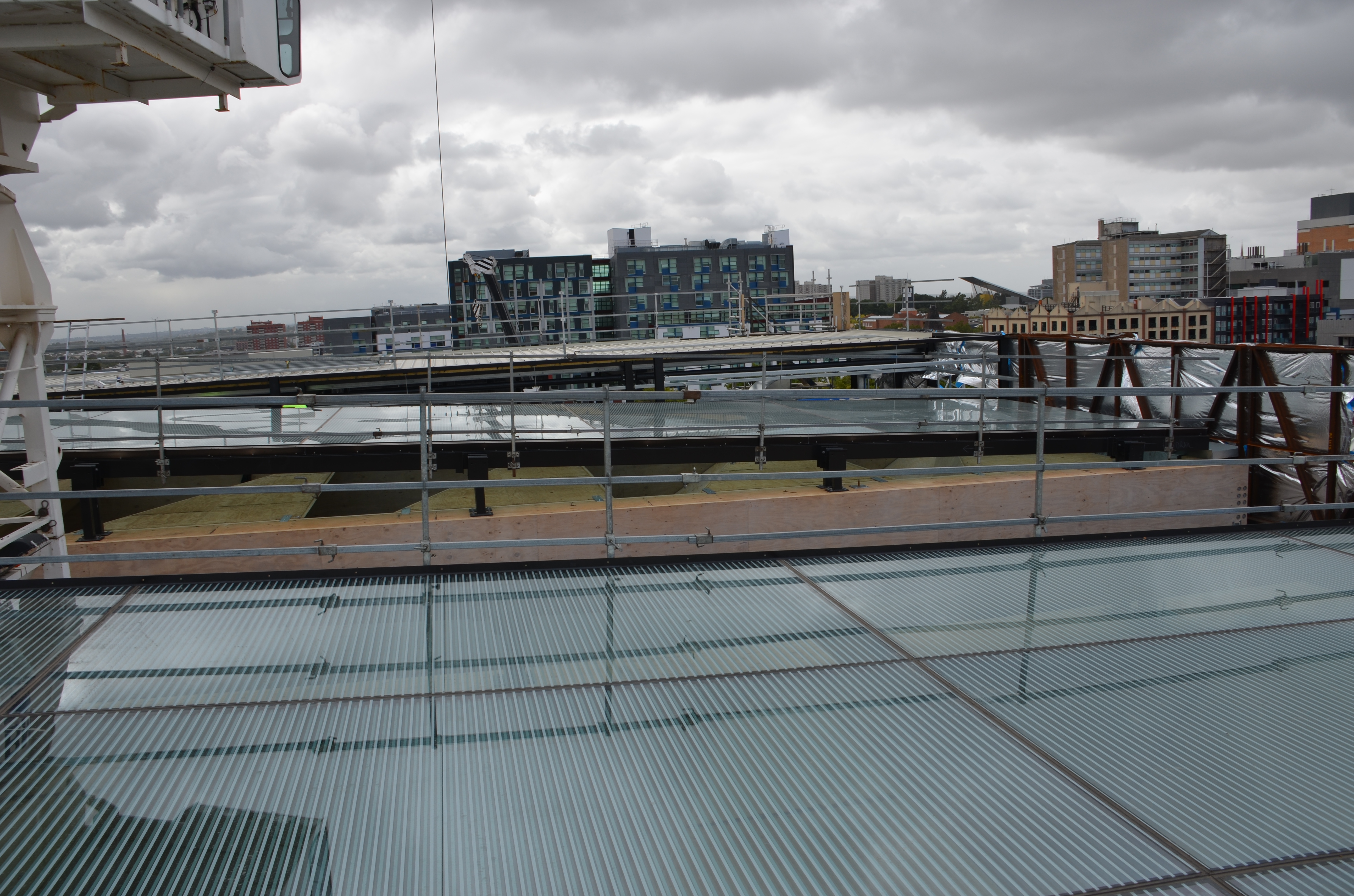 https://archive.abp.unimelb.edu.au/objects/images/Construction/Images/LVL roof beams & coffers/Installation/DSC_5784.JPG