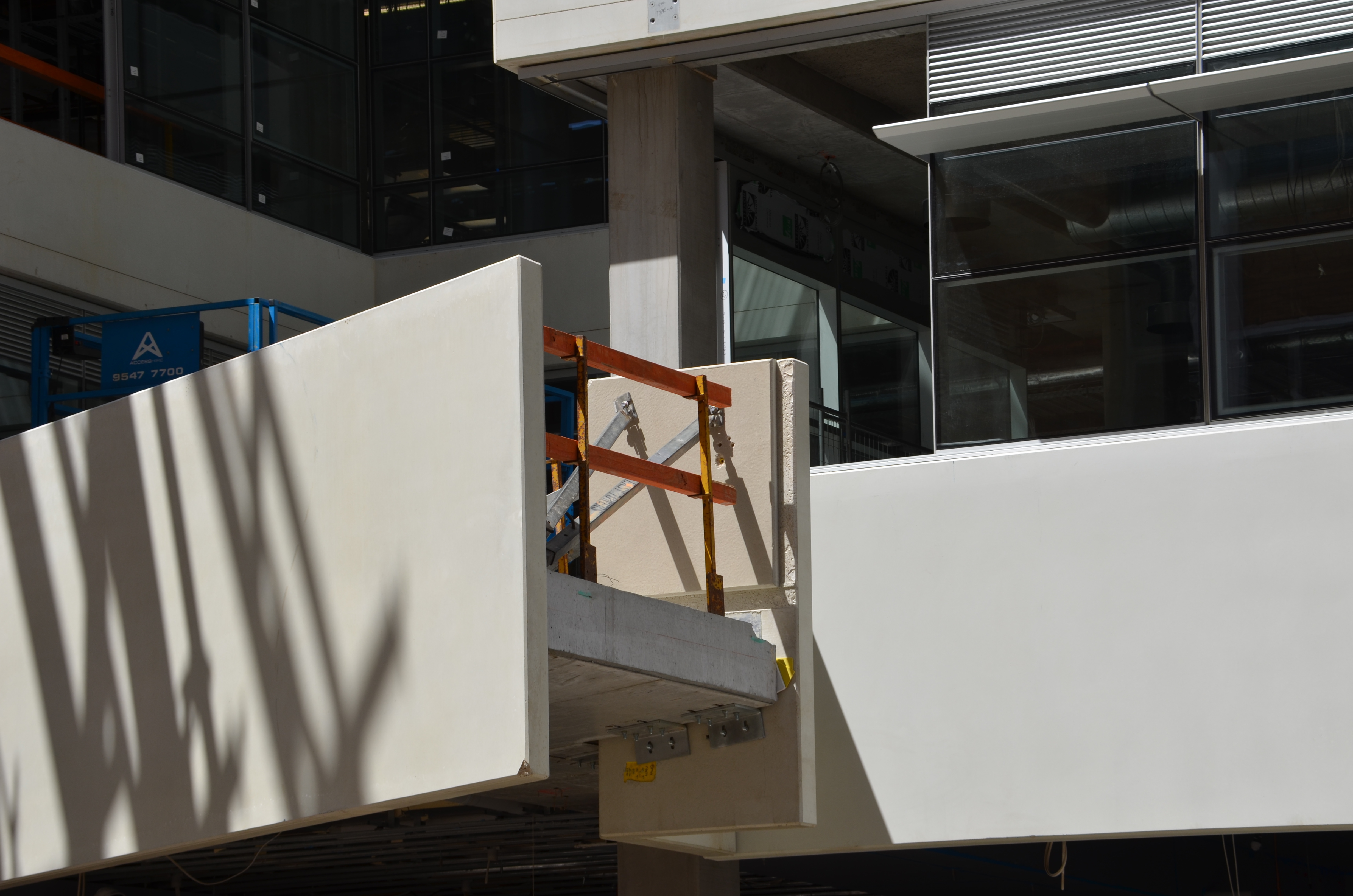 https://archive.abp.unimelb.edu.au/objects/images/Construction/Images/Facades/Precast concrete/Levels 1-5/Precast facade connections/DSC_4937.JPG https://archive.abp.unimelb.edu.au/objects/images/Construction/Images/Facades/Precast concrete/Levels 1-5/Precast facade connections/DSC_4937.JPG