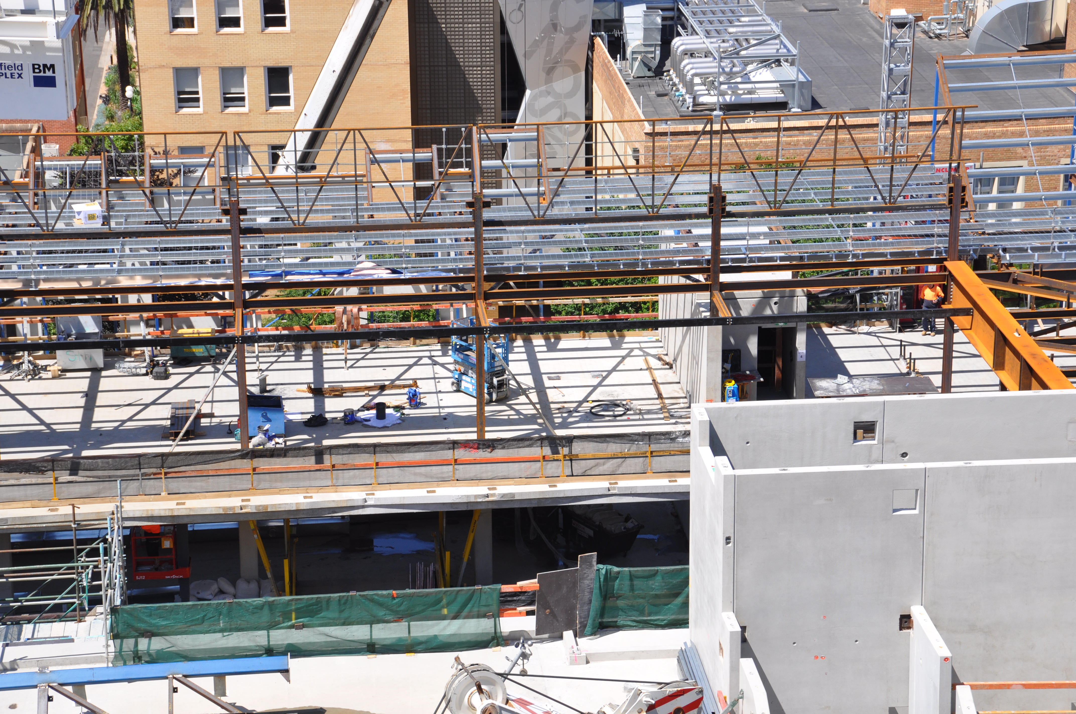 https://archive.abp.unimelb.edu.au/objects/images/Construction/Images/Structural steel/General roof/DSC_4162.JPG