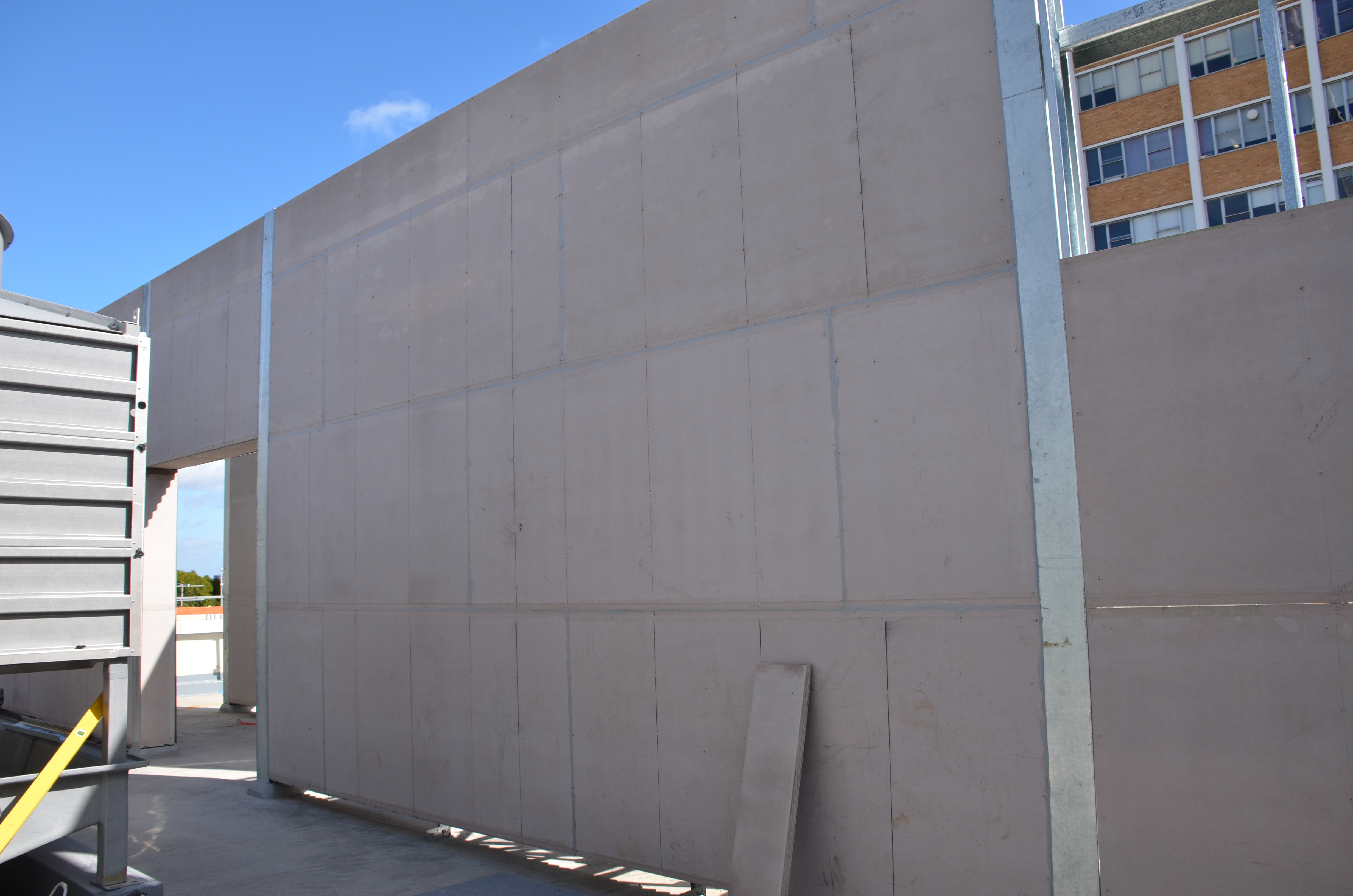 https://archive.abp.unimelb.edu.au/objects/images/Construction/Images/Roof/Plantroom claddings/DSC_5428.JPG