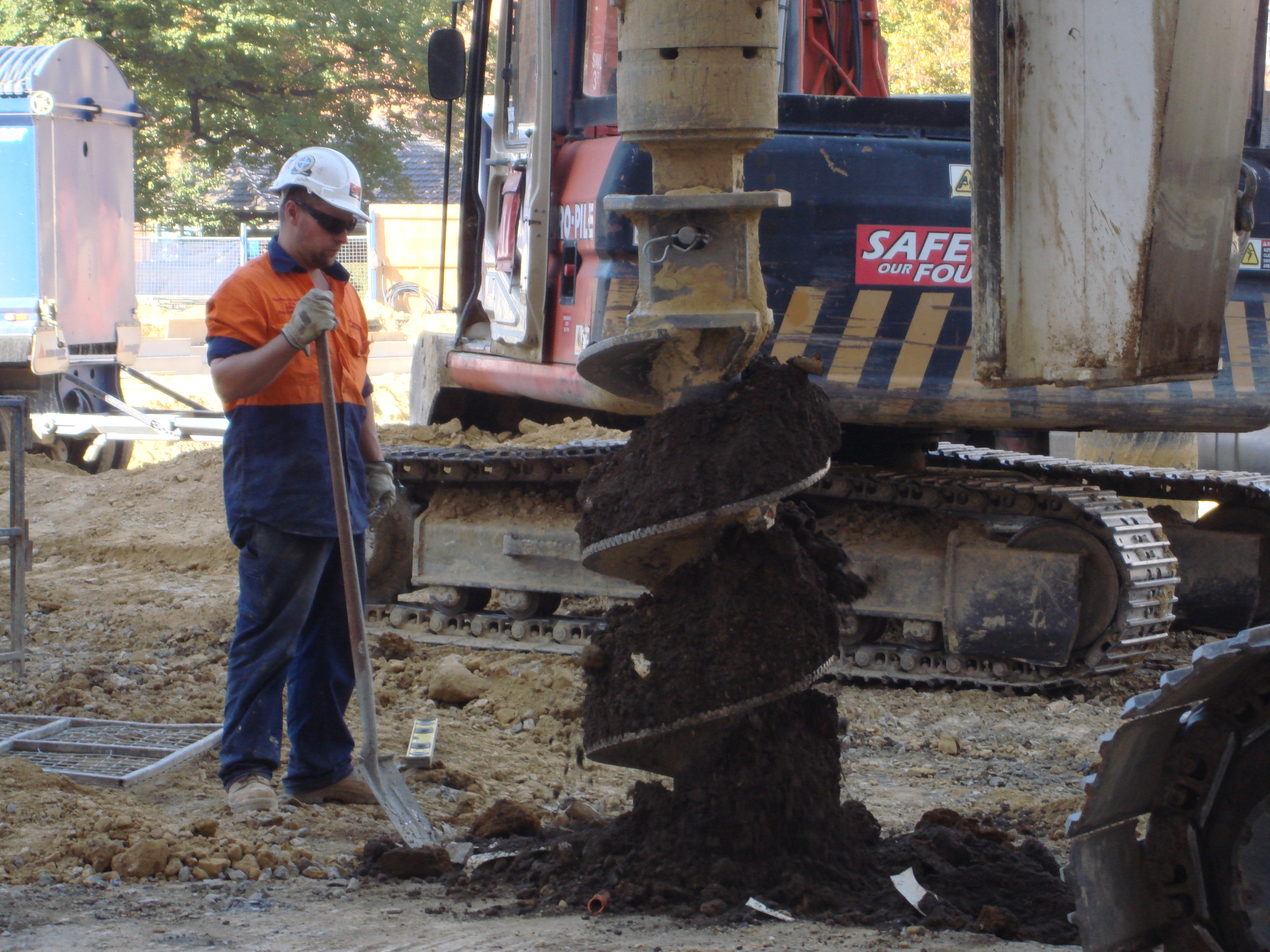 https://archive.abp.unimelb.edu.au/objects/images/Construction/Images/Basement/Bored pier construction/DSC_0104M.JPG