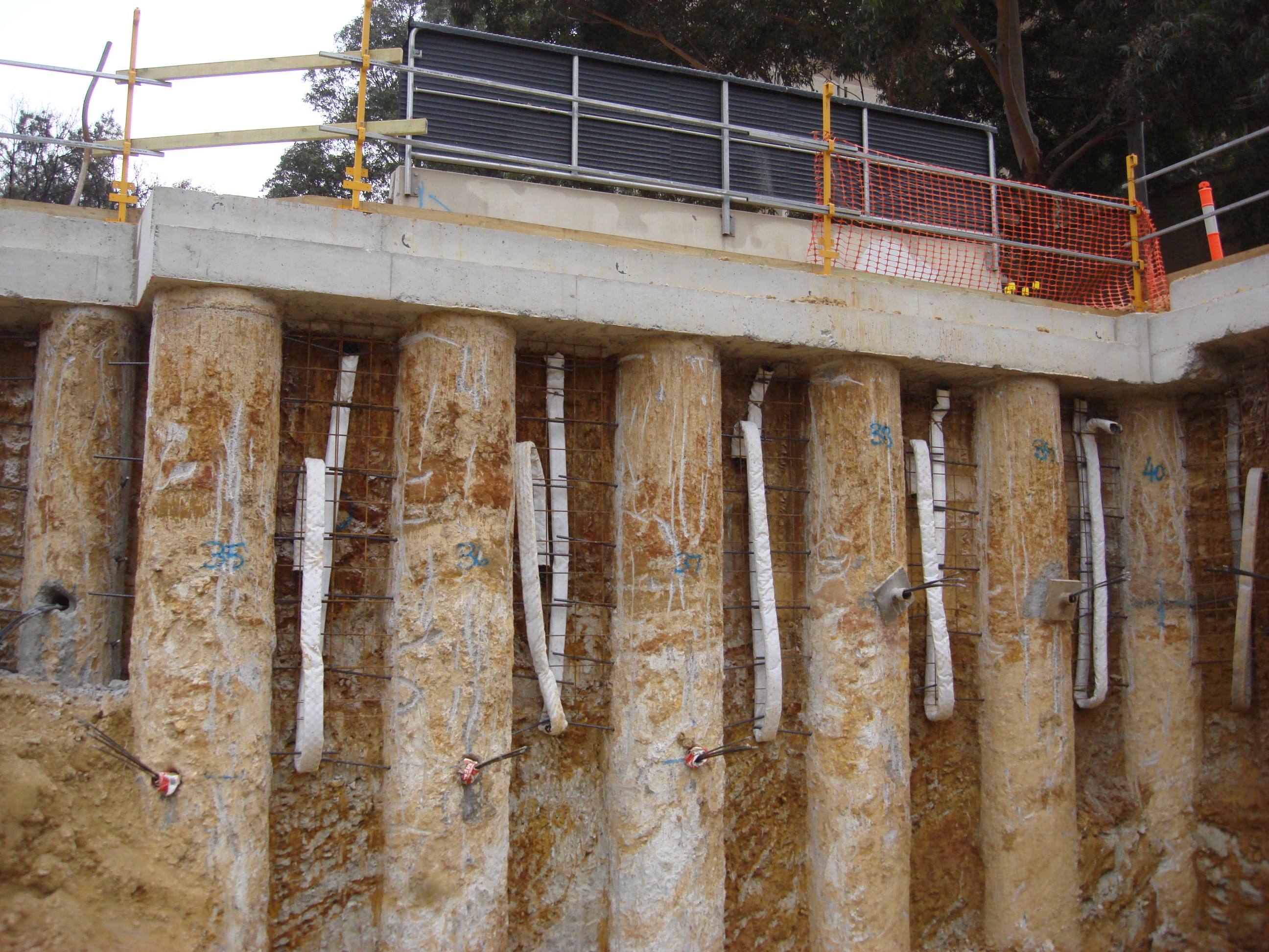 https://archive.abp.unimelb.edu.au/objects/images/Construction/Images/Basement/Shotcrete walls & drainage/DSC_0160E.JPG https://archive.abp.unimelb.edu.au/objects/images/Construction/Images/Basement/Shotcrete walls & drainage/DSC_0160E.JPG