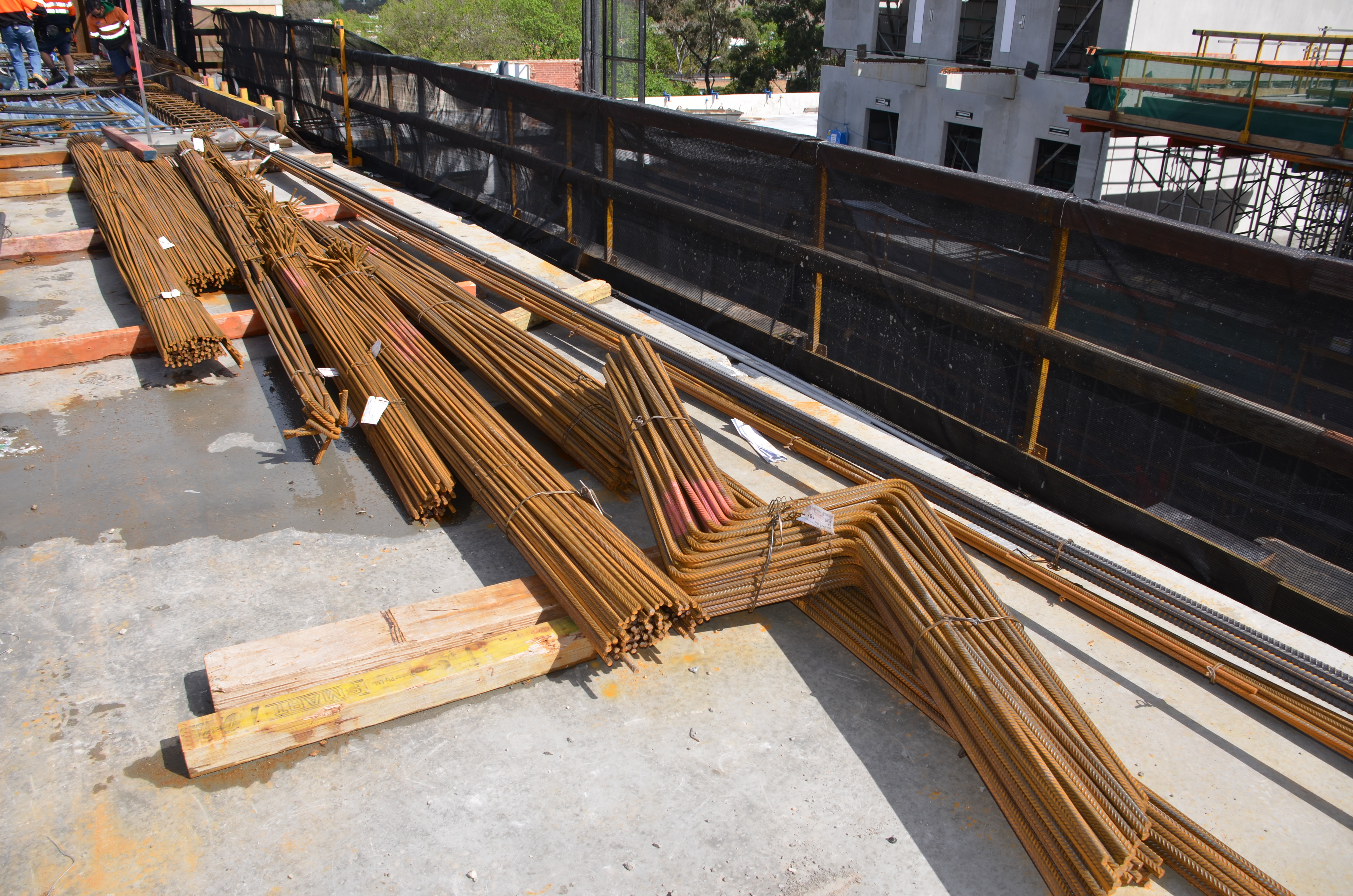 https://archive.abp.unimelb.edu.au/objects/images/Construction/Images/Concrete suspended slabs and beams/Levels 1-5 & formwork/DSC_3029.JPG https://archive.abp.unimelb.edu.au/objects/images/Construction/Images/Concrete suspended slabs and beams/Levels 1-5 & formwork/DSC_3029.JPG