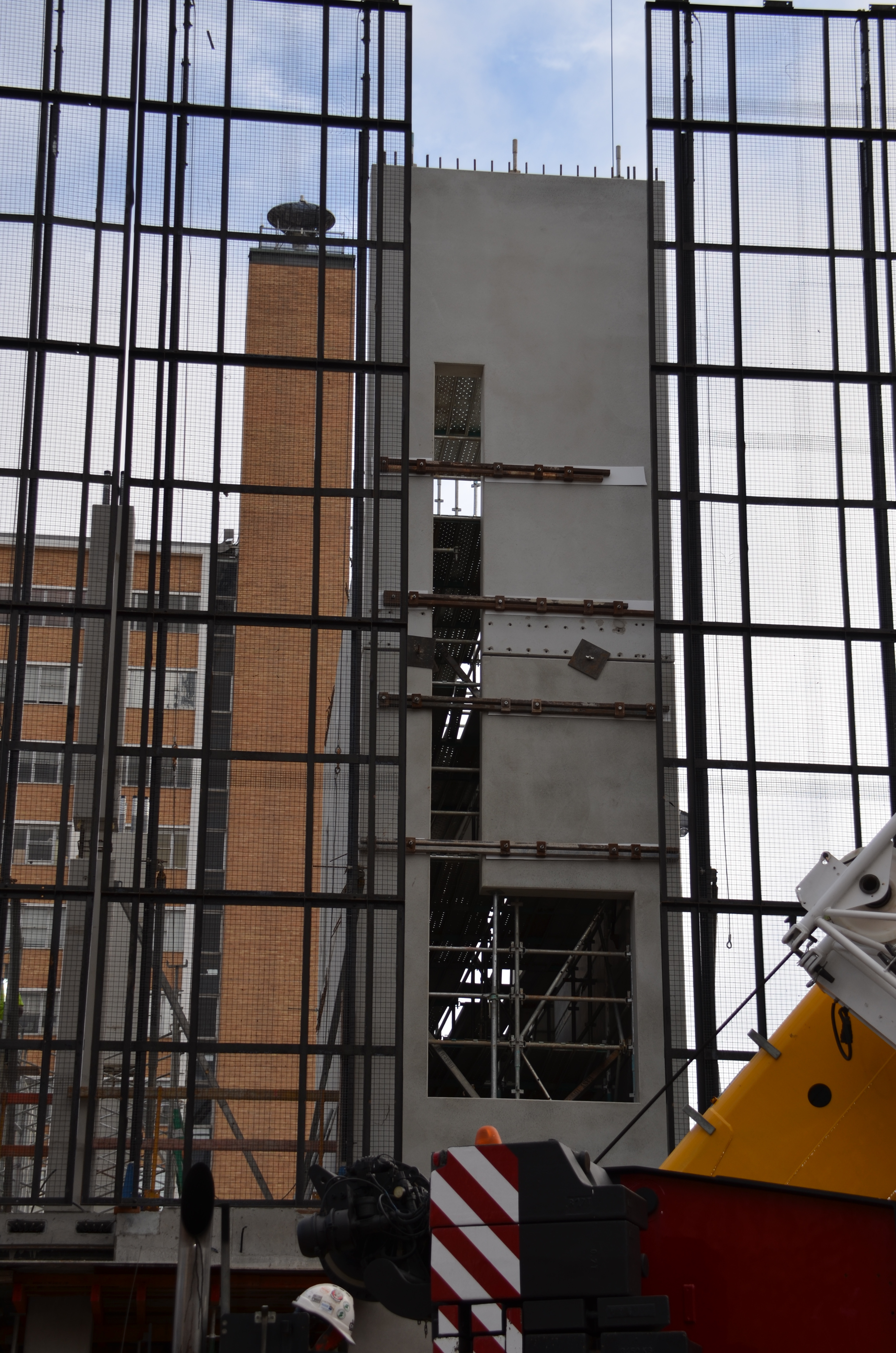 https://archive.abp.unimelb.edu.au/objects/images/Construction/Images/Precast structural concrete walls and columns/Levesl 2-5/DSC_1910.JPG https://archive.abp.unimelb.edu.au/objects/images/Construction/Images/Precast structural concrete walls and columns/Levesl 2-5/DSC_1910.JPG