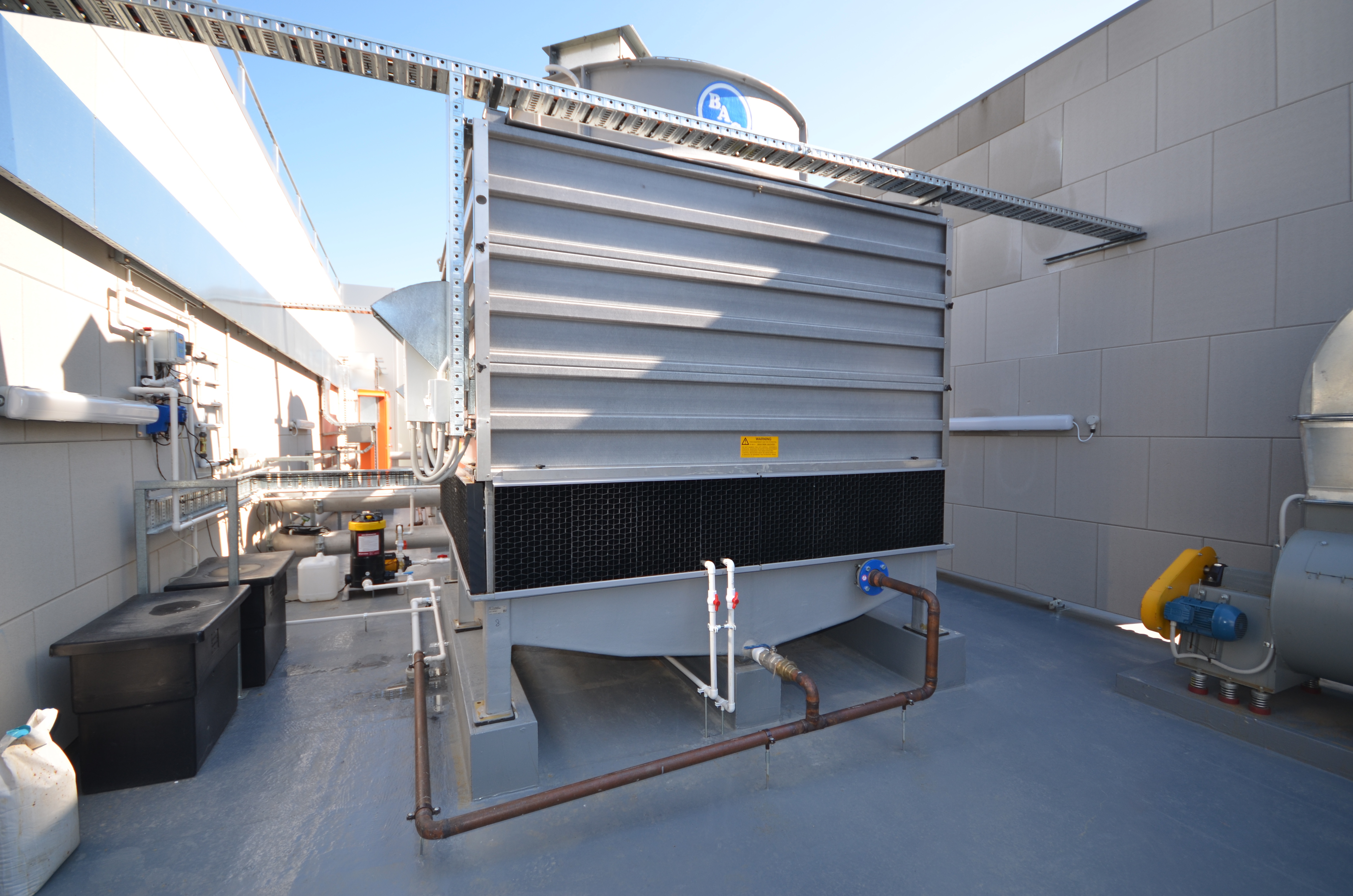 https://archive.abp.unimelb.edu.au/objects/images/Construction/Images/Services/Mechanical/Roof level plant/DSD_0100.JPG