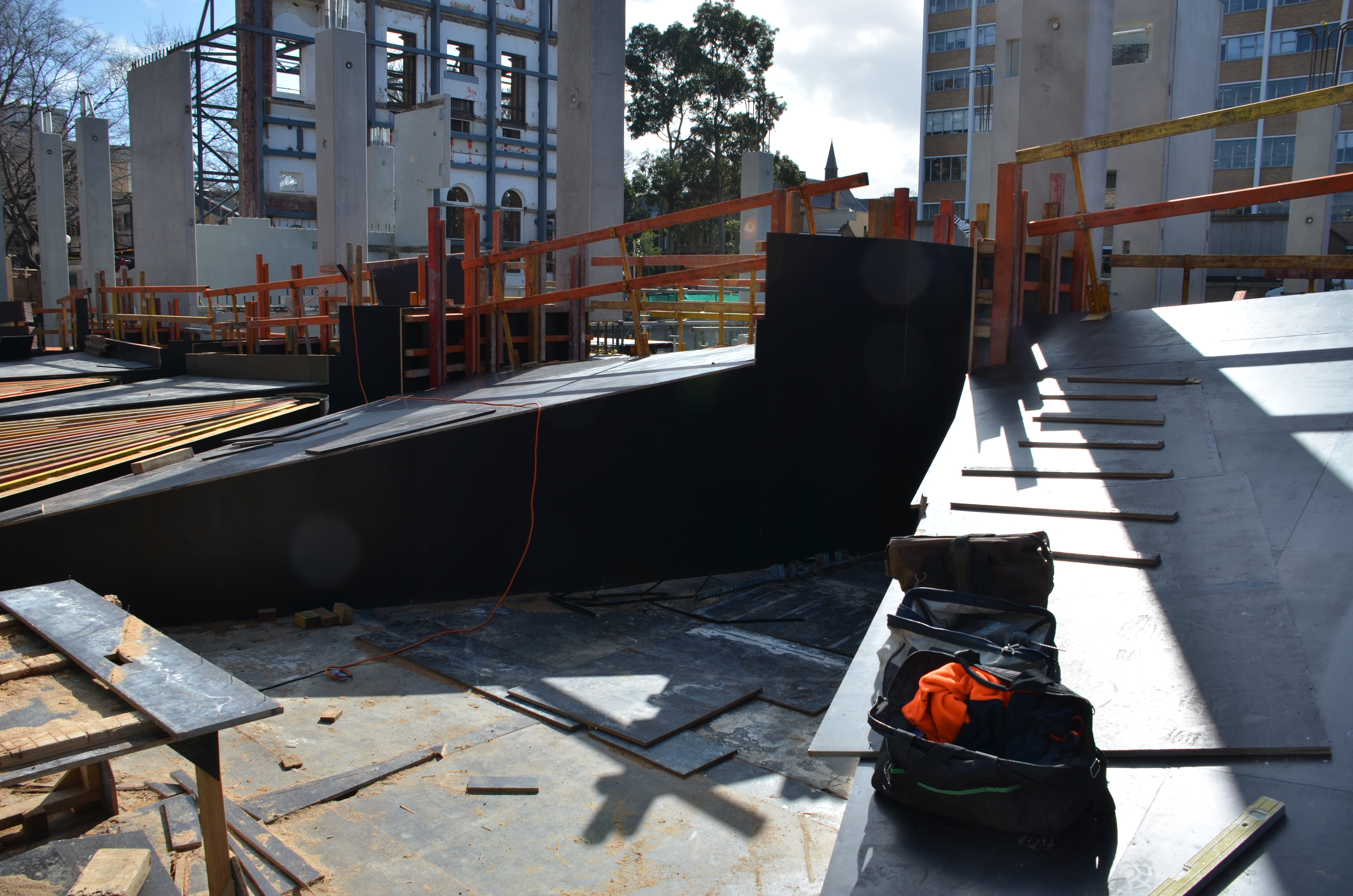 https://archive.abp.unimelb.edu.au/objects/images/Construction/Images/Concrete suspended slabs and beams/Wishbone beams library/DSC_0975.JPG