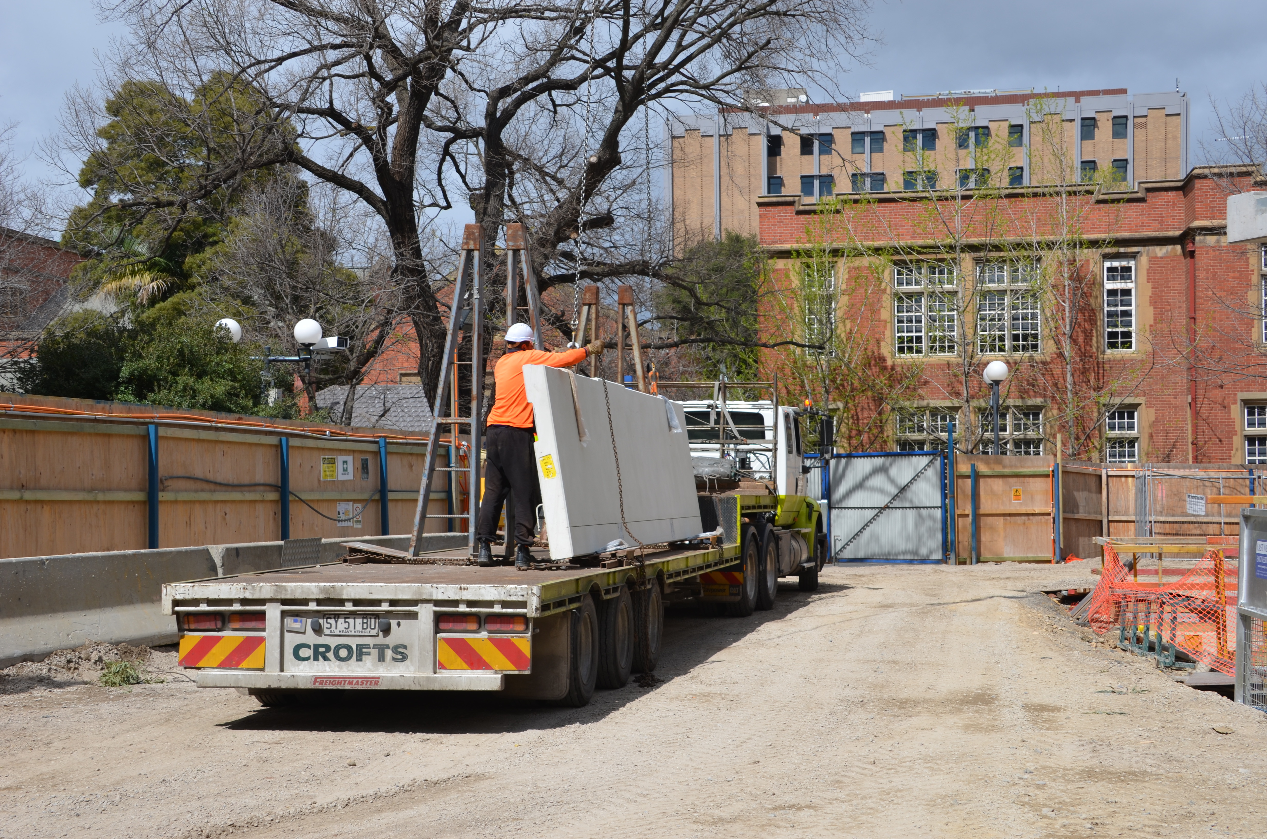https://archive.abp.unimelb.edu.au/objects/images/Construction/Images/Facades/Precast concrete/Levels 1-5/DSC_2494.JPG https://archive.abp.unimelb.edu.au/objects/images/Construction/Images/Facades/Precast concrete/Levels 1-5/DSC_2494.JPG