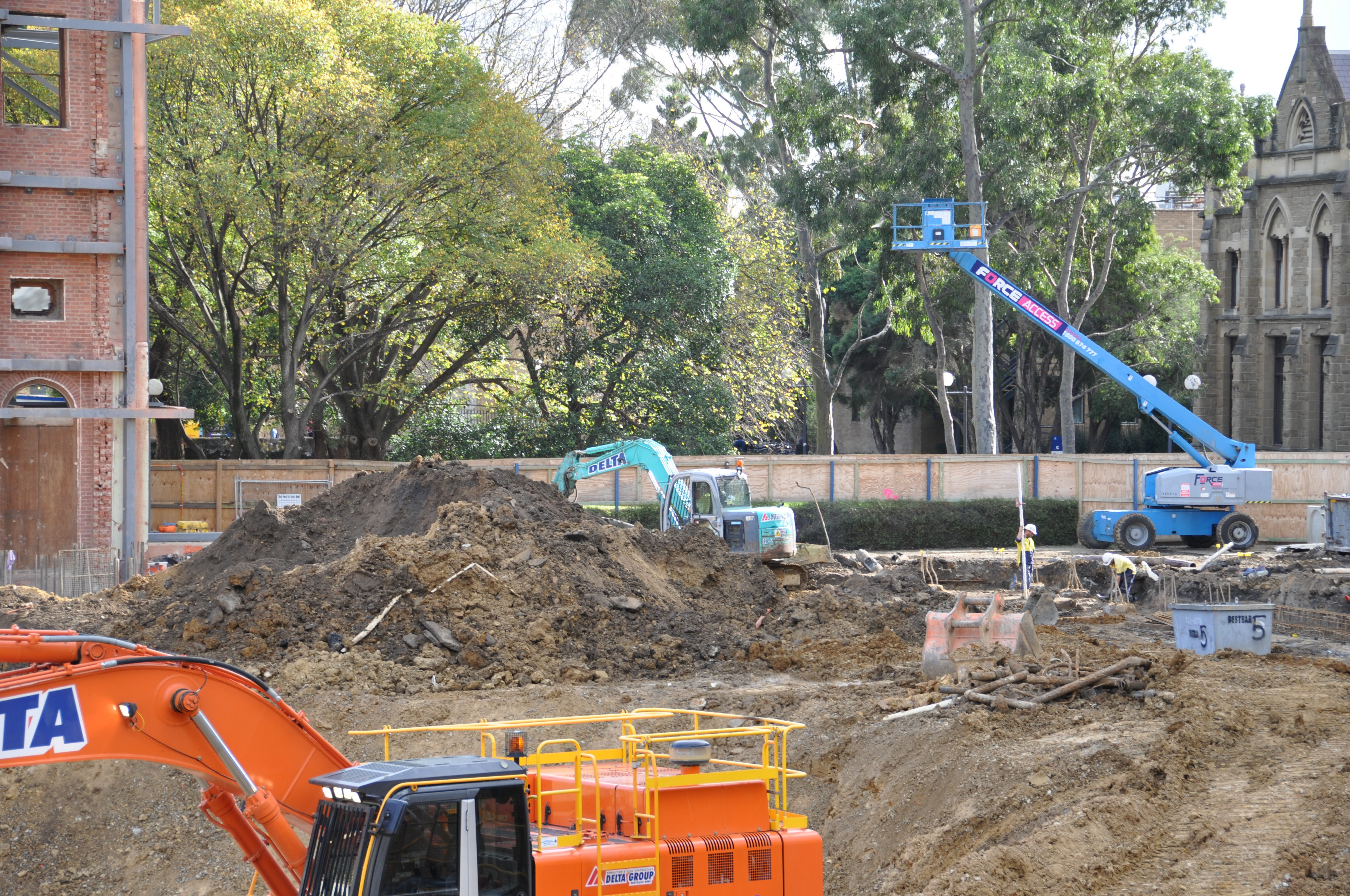 https://archive.abp.unimelb.edu.au/objects/images/Construction/Images/Basement/Bulk excavation/DSC_0133.JPG