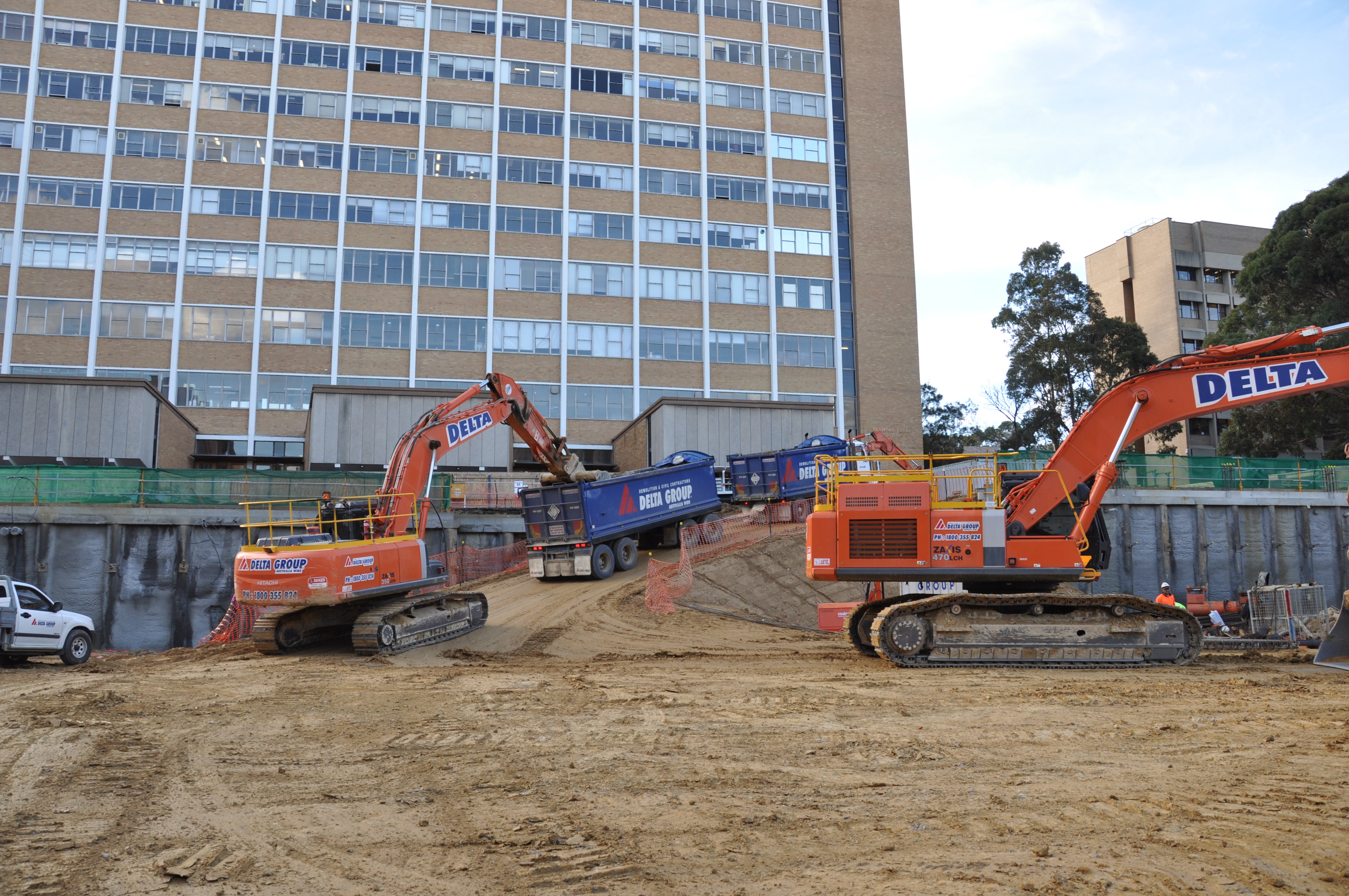 https://archive.abp.unimelb.edu.au/objects/images/Construction/Images/Basement/Bulk excavation/DSC_0204.JPG