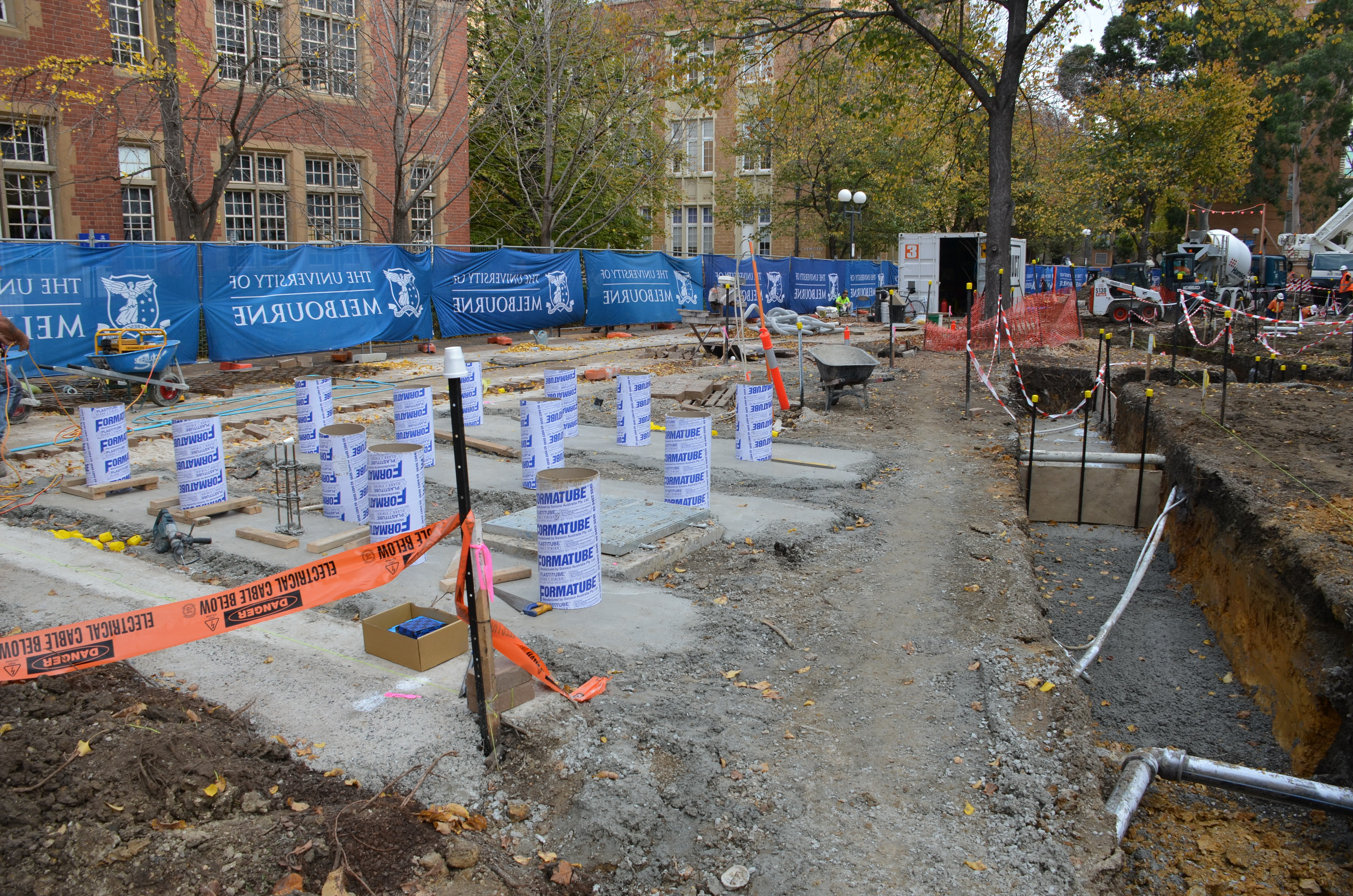 https://archive.abp.unimelb.edu.au/objects/images/Construction/Images/External Works/Timber seating and supports south side/DSC_8099.JPG https://archive.abp.unimelb.edu.au/objects/images/Construction/Images/External Works/Timber seating and supports south side/DSC_8099.JPG