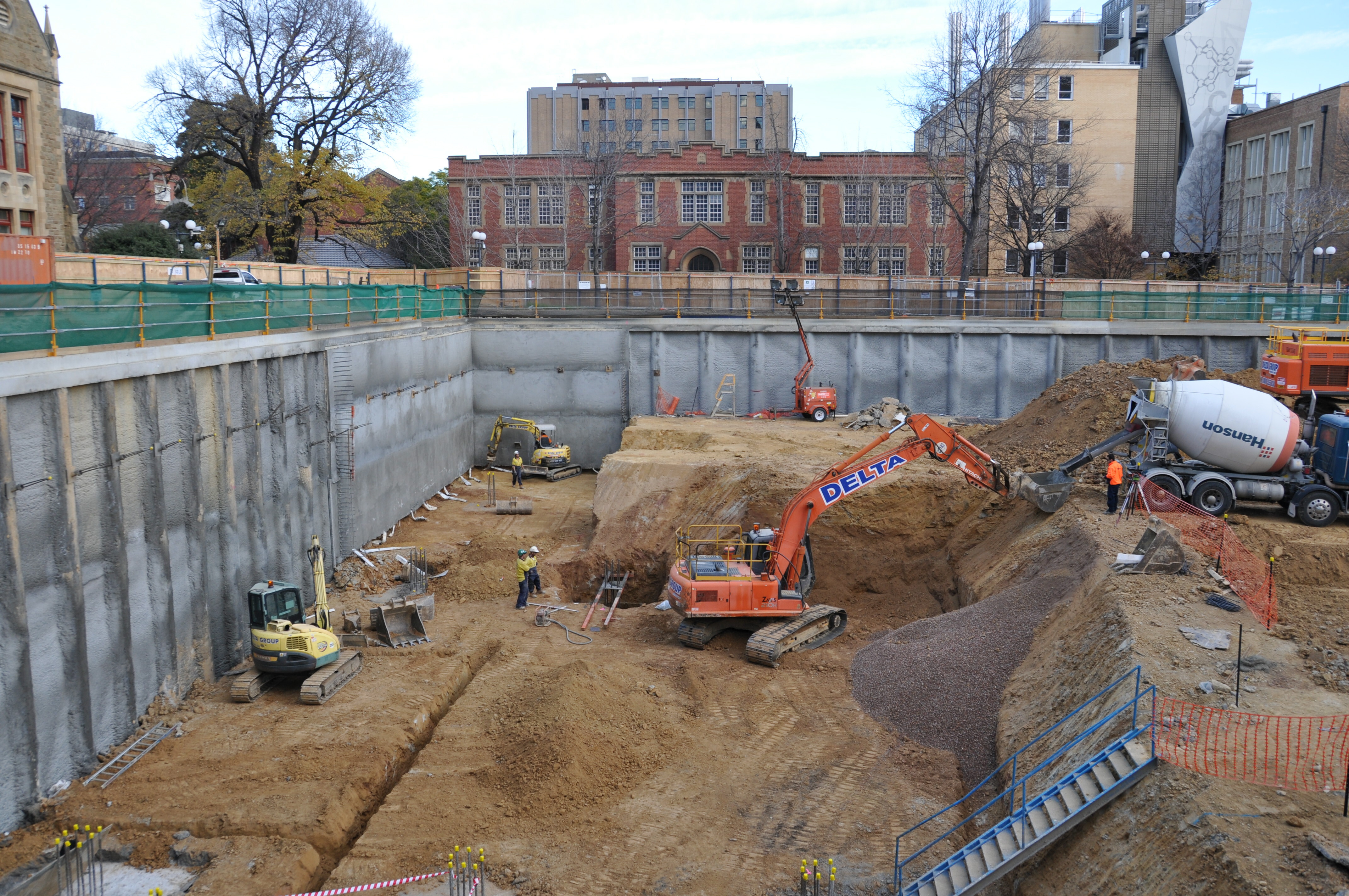https://archive.abp.unimelb.edu.au/objects/images/Construction/Images/Water storage tank & pump room/DSC_0258.JPG https://archive.abp.unimelb.edu.au/objects/images/Construction/Images/Water storage tank & pump room/DSC_0258.JPG