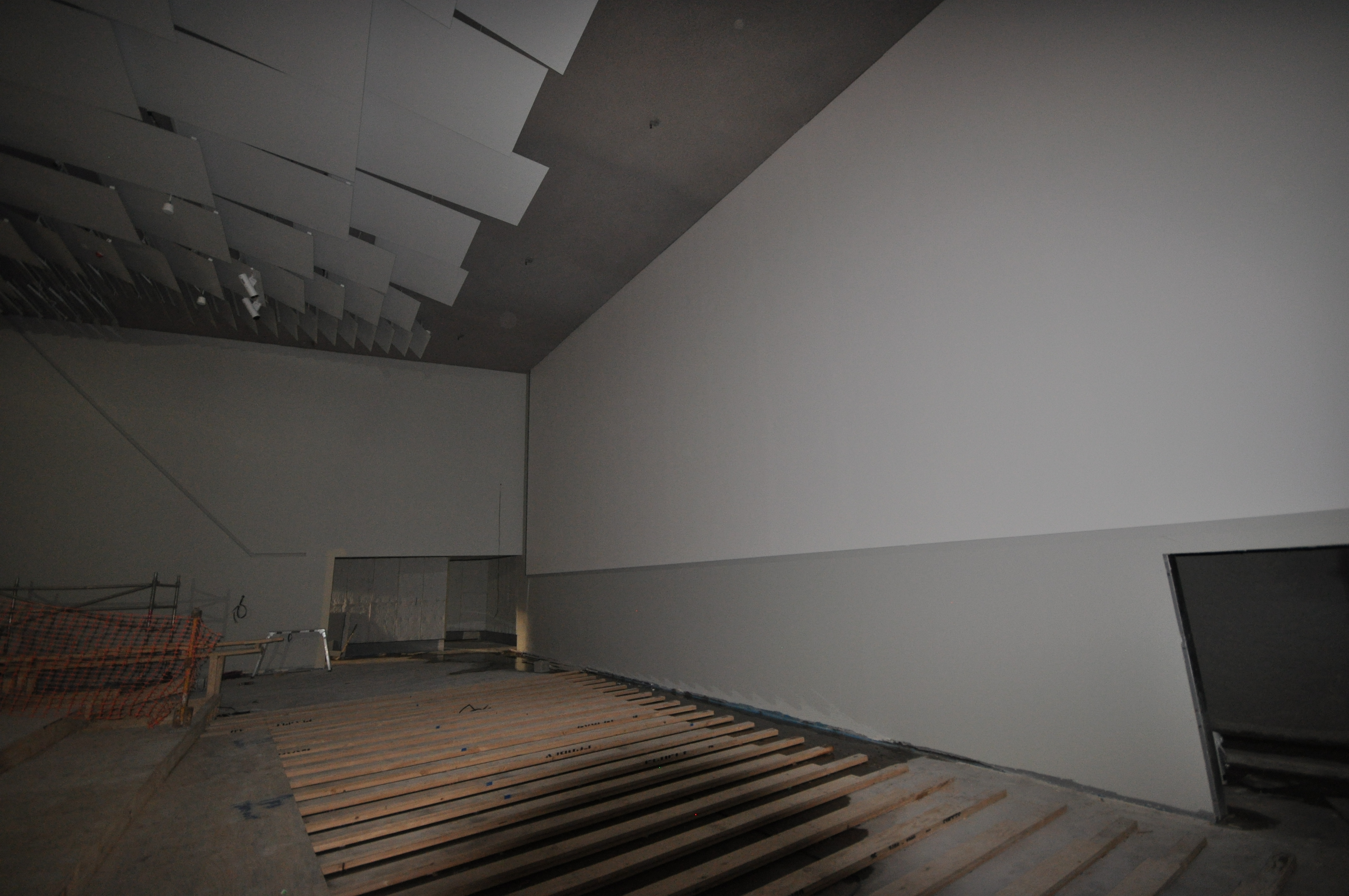 https://archive.abp.unimelb.edu.au/objects/images/Construction/Images/Basement/Basement water leaks/Large lecture theatre/DSC_7281.JPG
