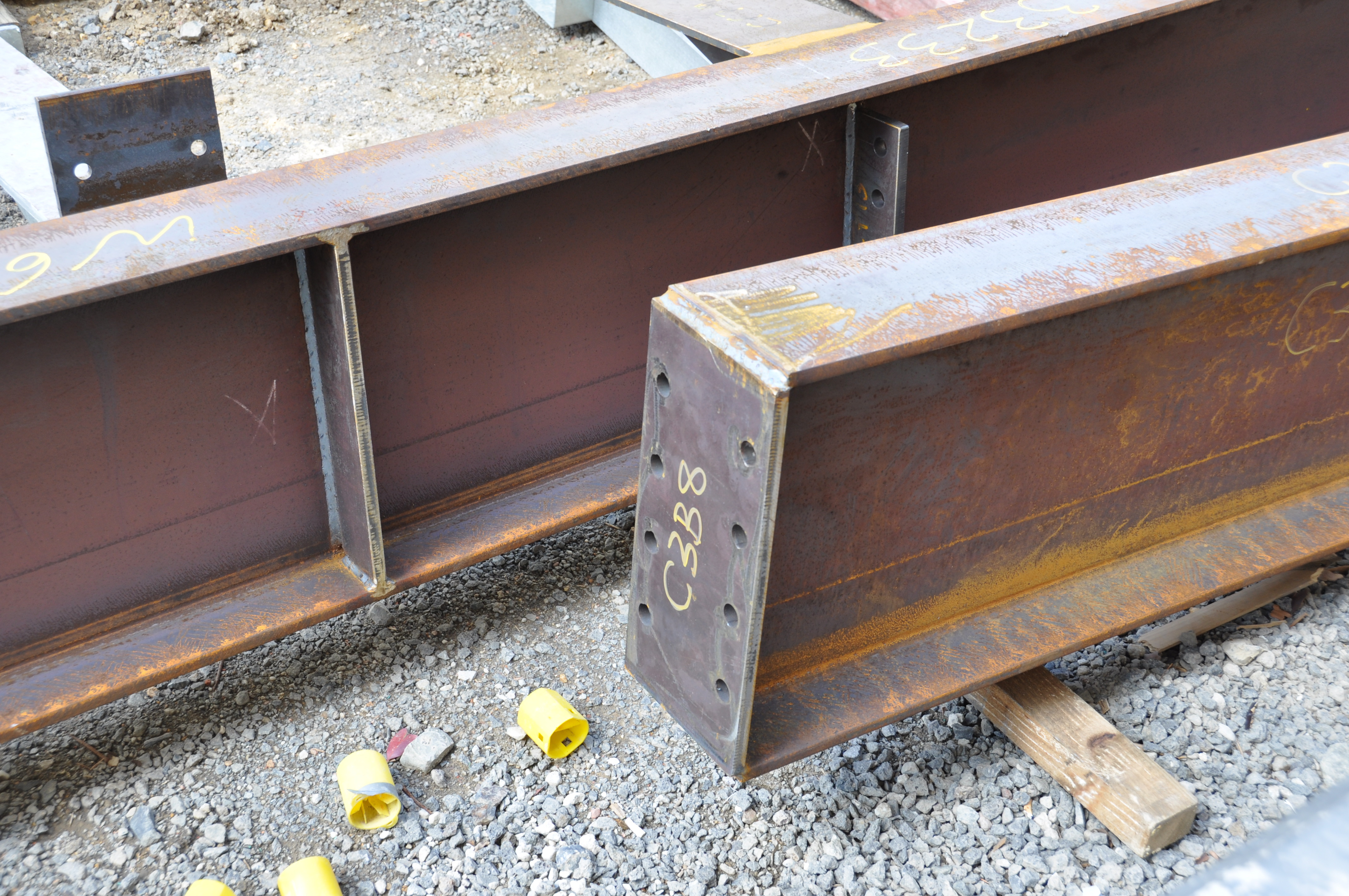 https://archive.abp.unimelb.edu.au/objects/images/Construction/Images/Structural steel/Cantilever/Footings and fabrication & delivery/DSC_4121.JPG