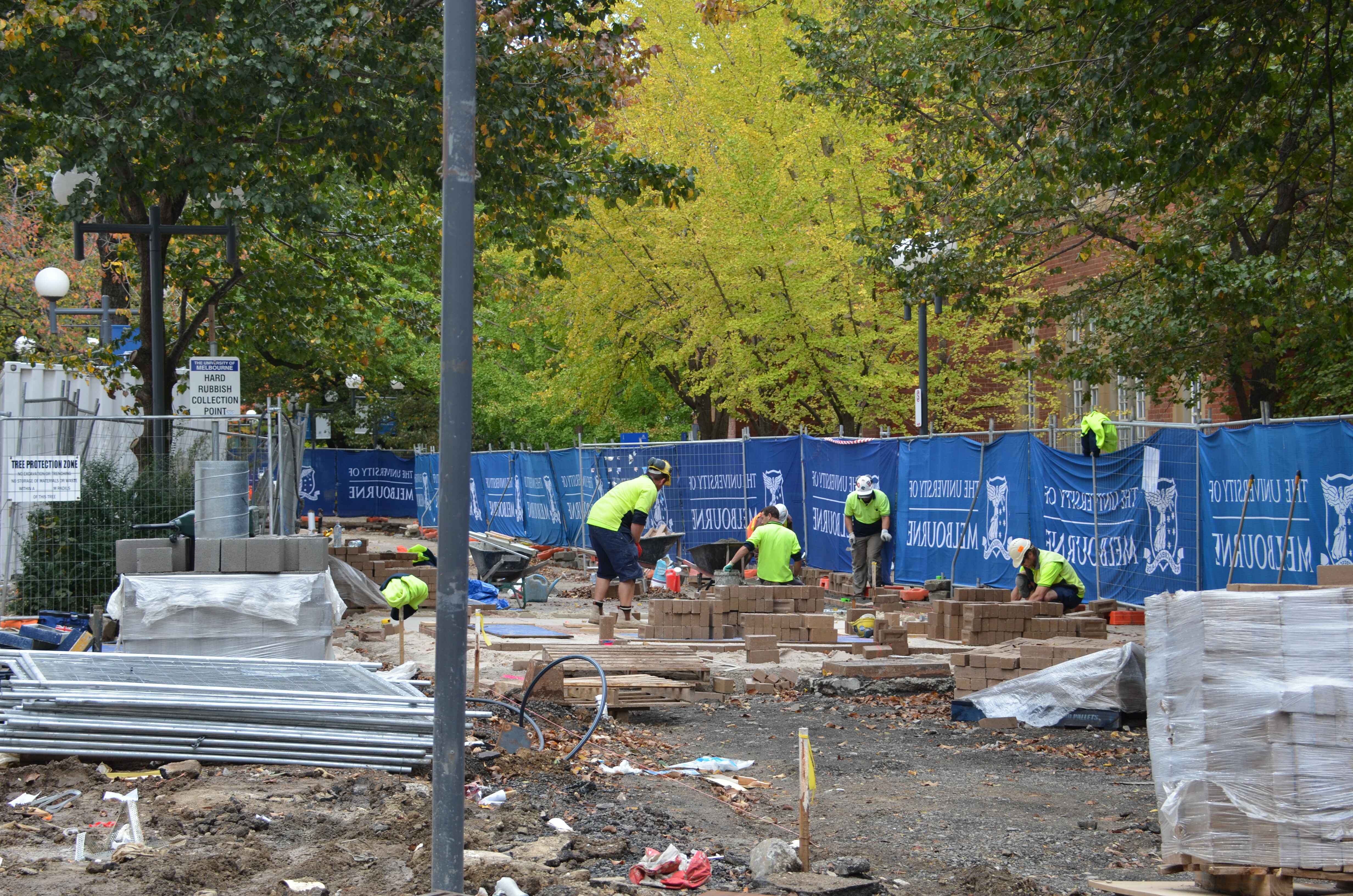 https://archive.abp.unimelb.edu.au/objects/images/Construction/Images/External Works/Brick paving & brick walls/DSC_7385.JPG https://archive.abp.unimelb.edu.au/objects/images/Construction/Images/External Works/Brick paving & brick walls/DSC_7385.JPG