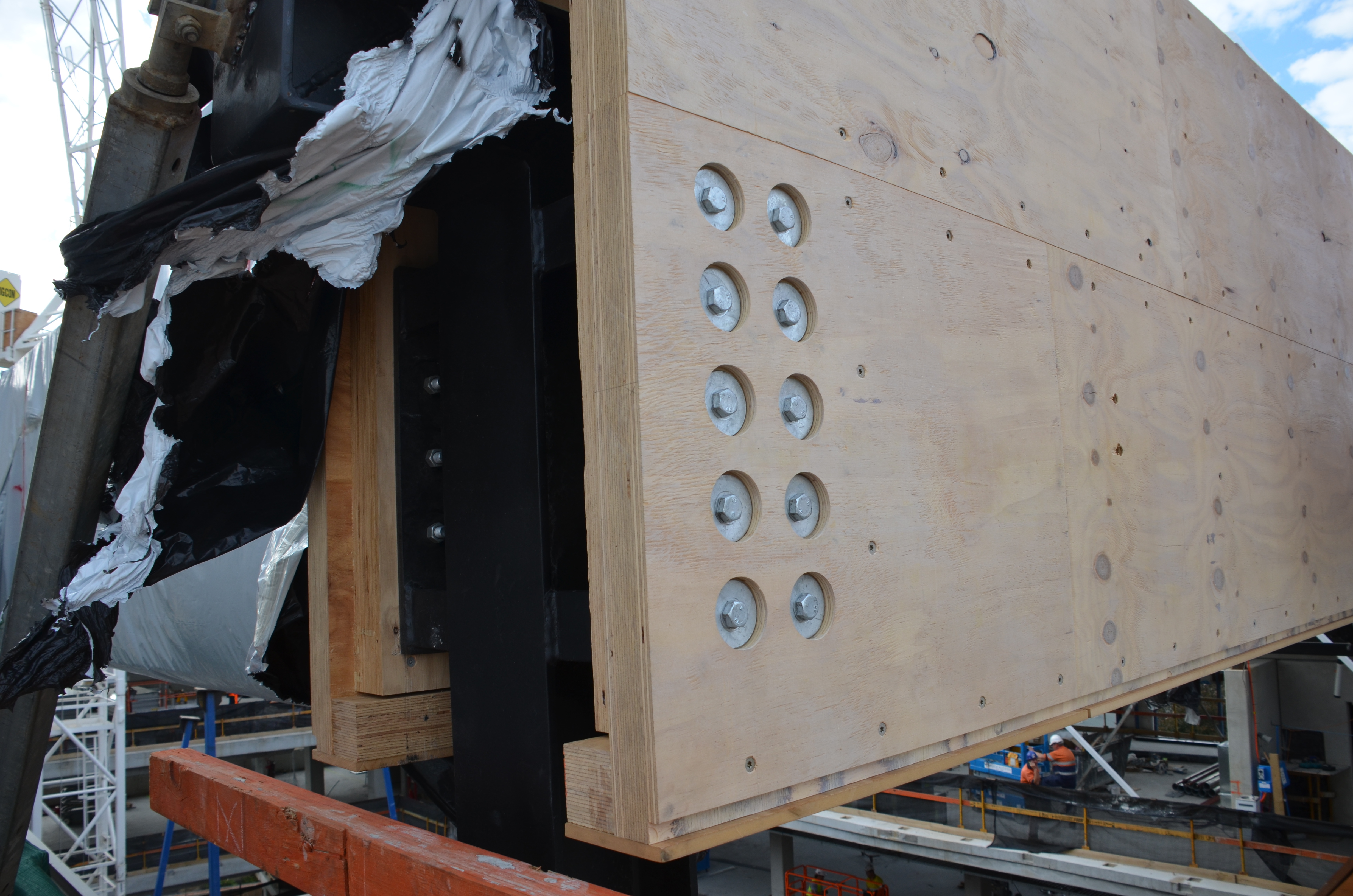 https://archive.abp.unimelb.edu.au/objects/images/Construction/Images/LVL roof beams & coffers/Installation/DSC_5050.JPG https://archive.abp.unimelb.edu.au/objects/images/Construction/Images/LVL roof beams & coffers/Installation/DSC_5050.JPG