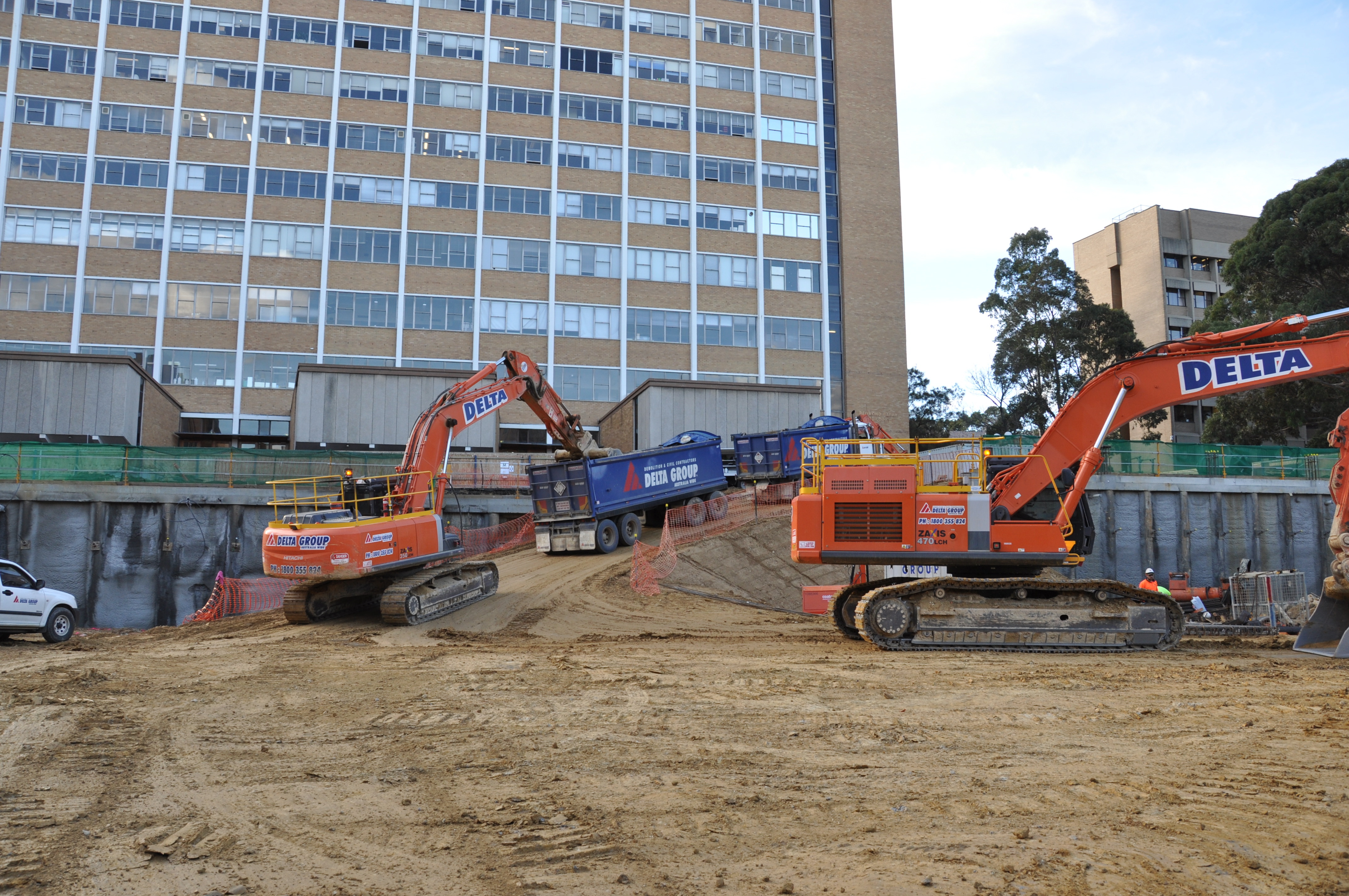 https://archive.abp.unimelb.edu.au/objects/images/Construction/Images/Basement/Bulk excavation/DSC_0205.JPG