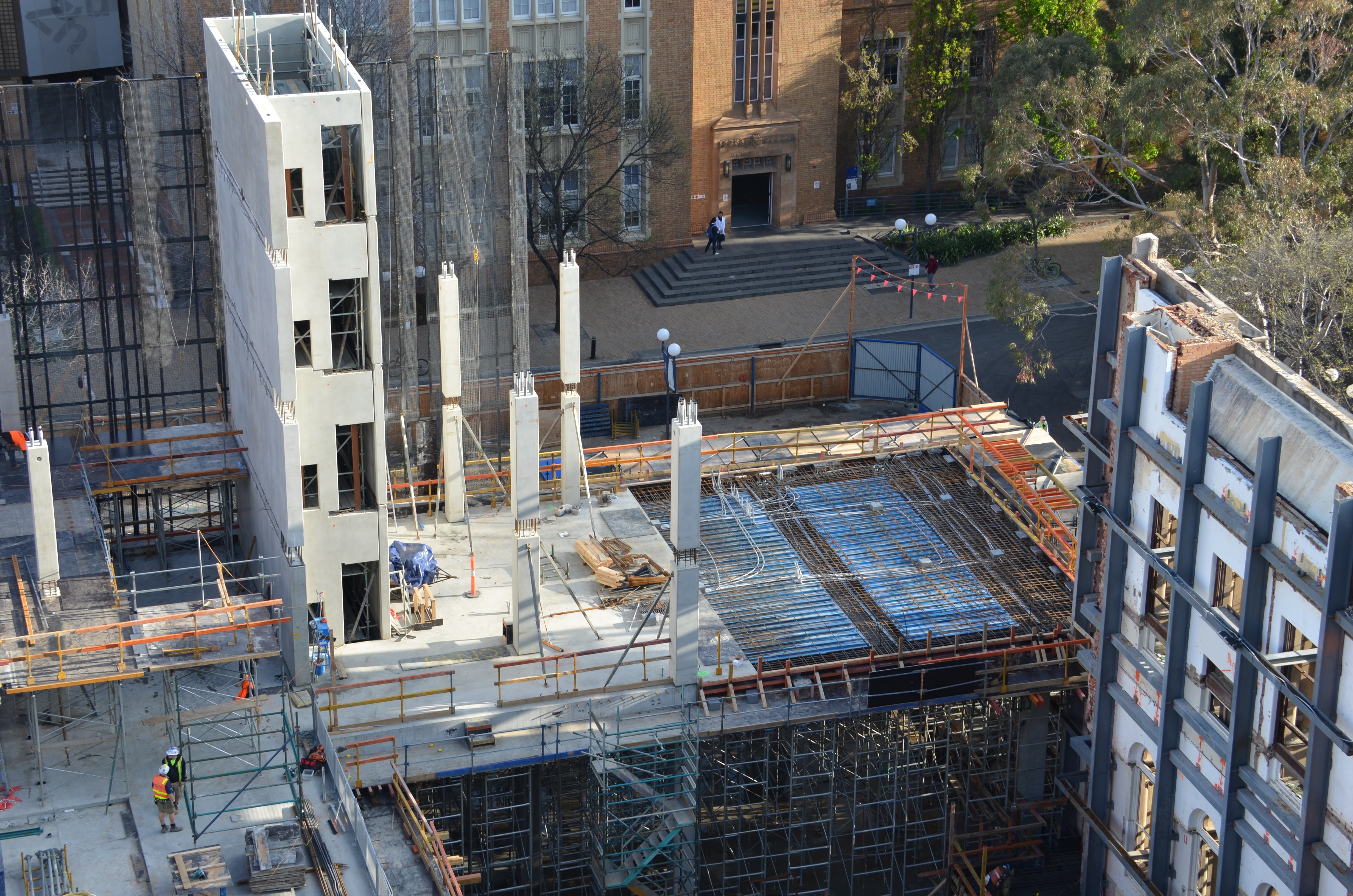 https://archive.abp.unimelb.edu.au/objects/images/Construction/Images/Precast structural concrete walls and columns/Levesl 2-5/DSC_2213.JPG https://archive.abp.unimelb.edu.au/objects/images/Construction/Images/Precast structural concrete walls and columns/Levesl 2-5/DSC_2213.JPG