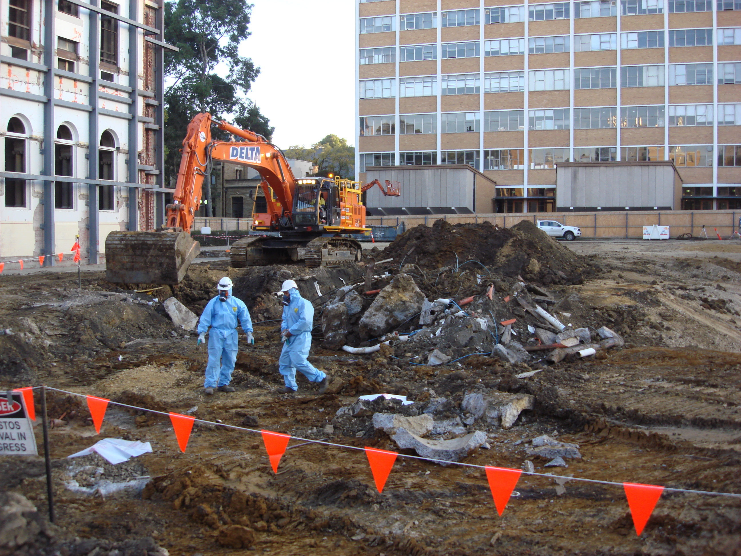 https://archive.abp.unimelb.edu.au/objects/images/Pre-construction/Asbestos removal/ABP/DSC08534.JPG https://archive.abp.unimelb.edu.au/objects/images/Pre-construction/Asbestos removal/ABP/DSC08534.JPG