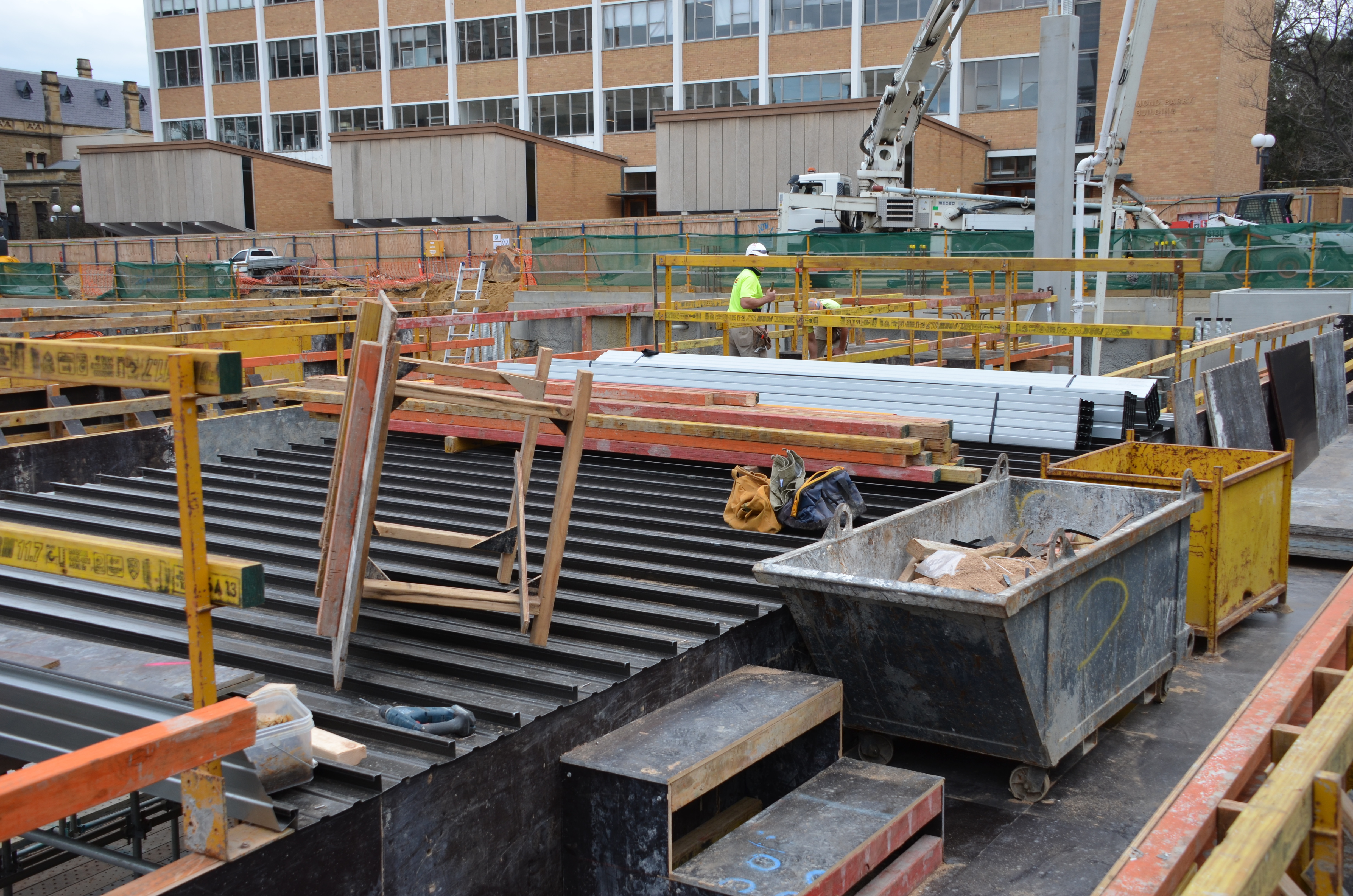 https://archive.abp.unimelb.edu.au/objects/images/Construction/Images/Concrete suspended slabs and beams/Ground level & formwork/DSC_0692.JPG https://archive.abp.unimelb.edu.au/objects/images/Construction/Images/Concrete suspended slabs and beams/Ground level & formwork/DSC_0692.JPG